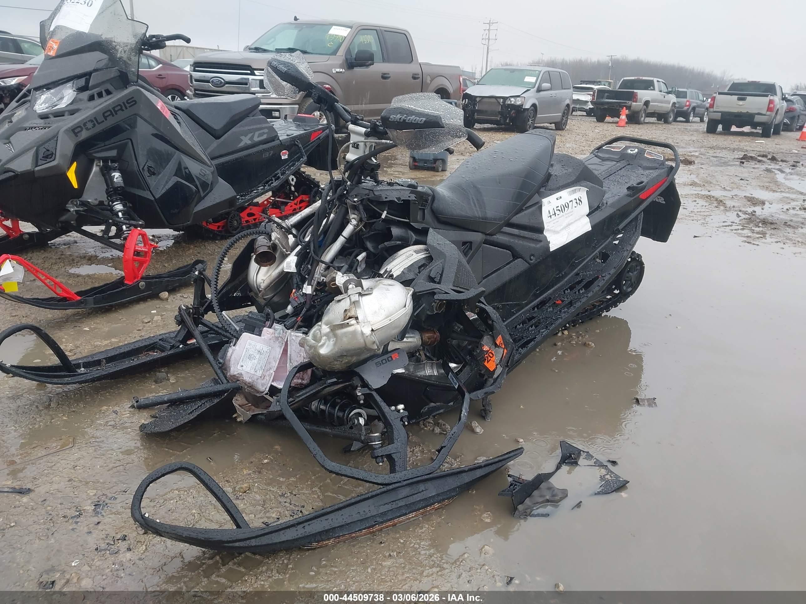SKI-DOO MX image 2