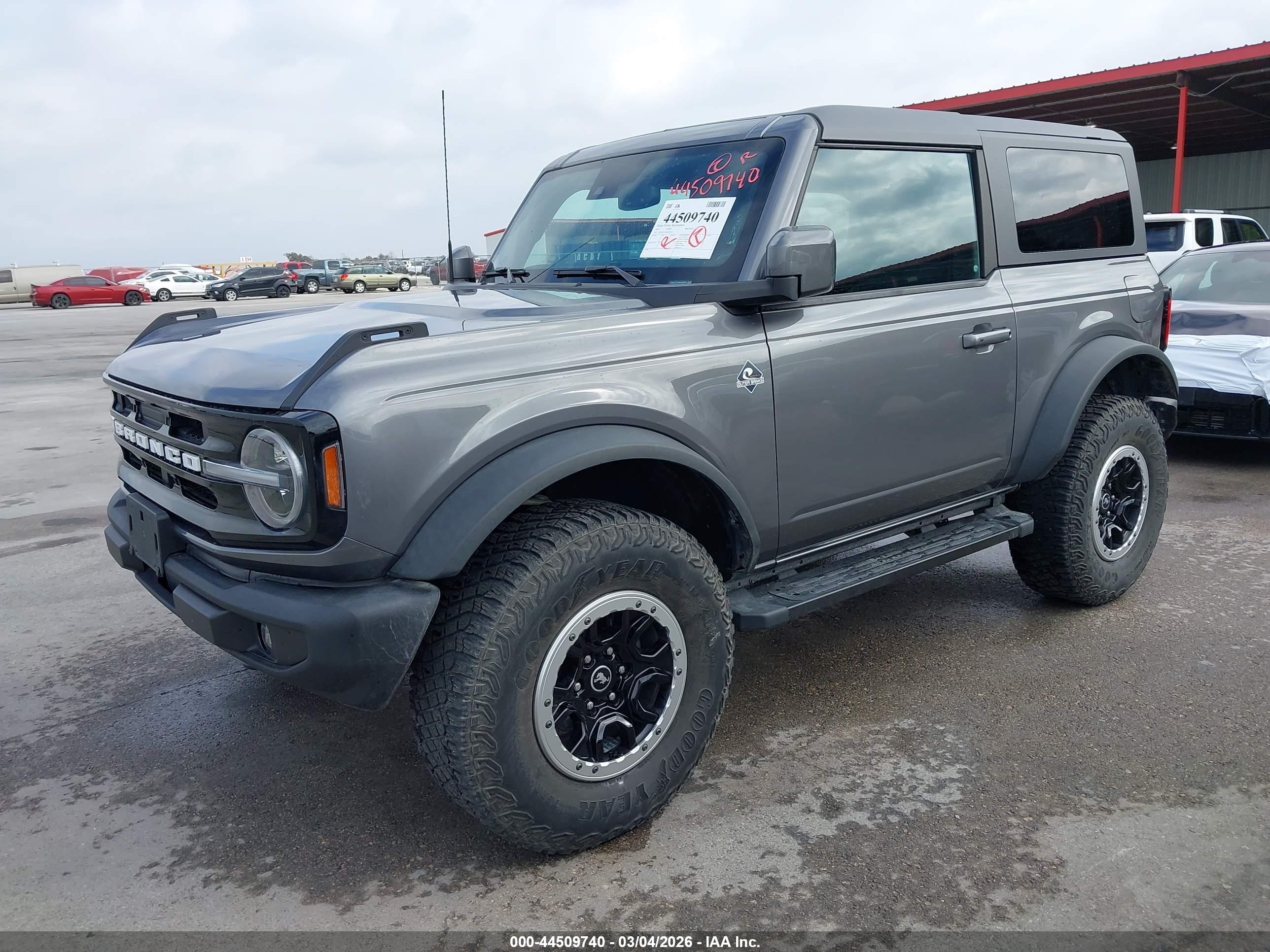 FORD BRONCO image 2