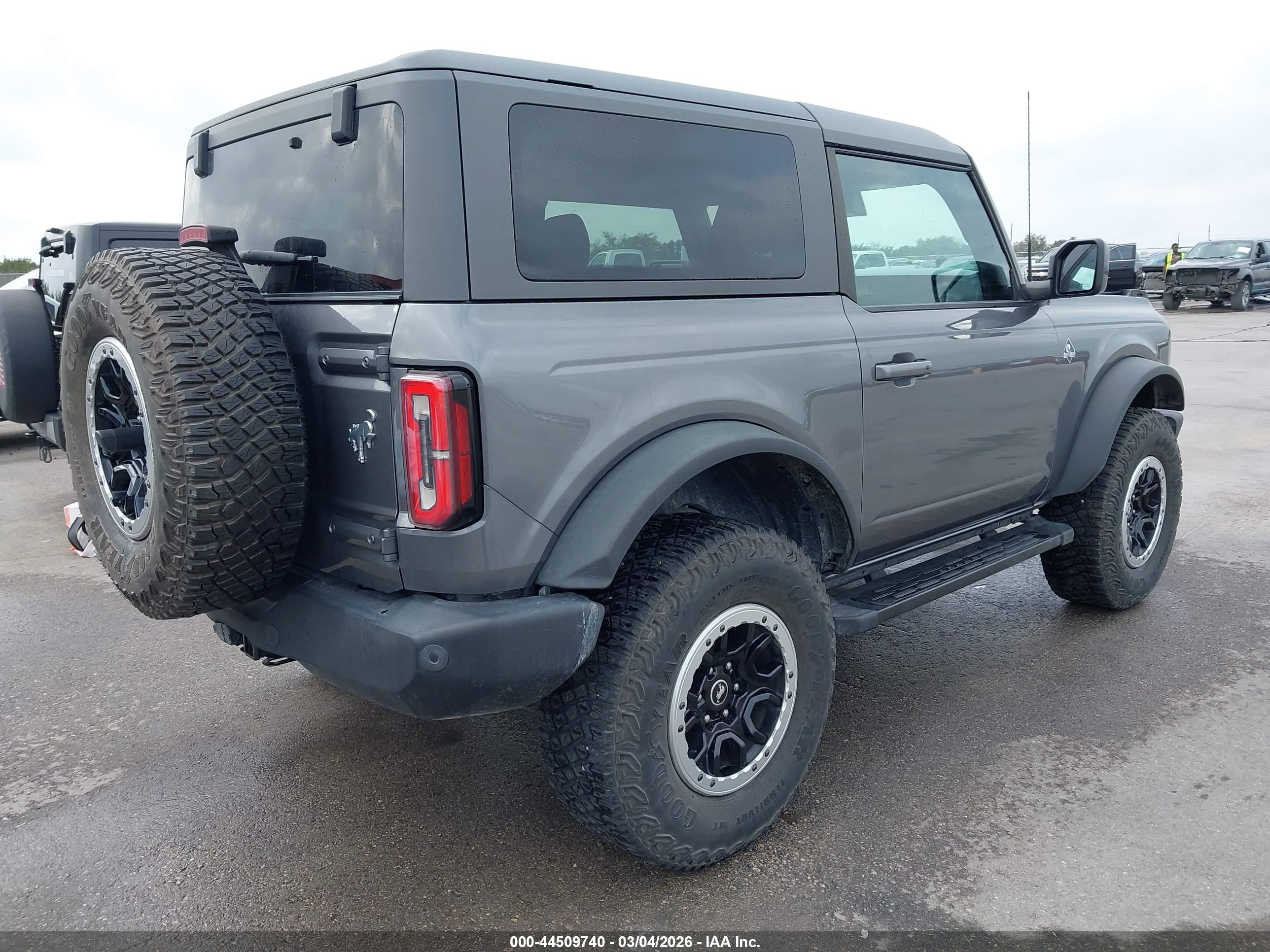 FORD BRONCO image 4
