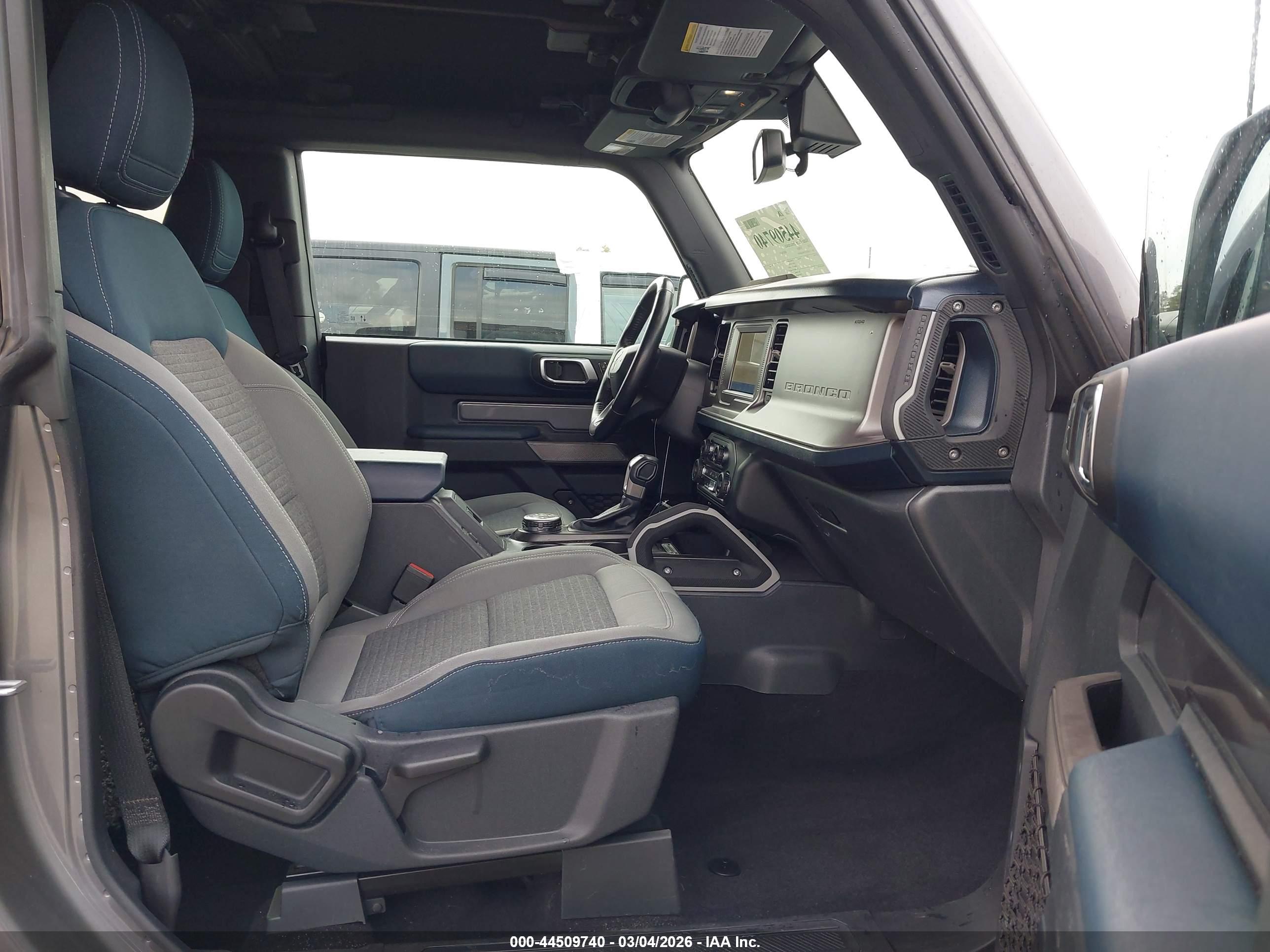 FORD BRONCO image 5