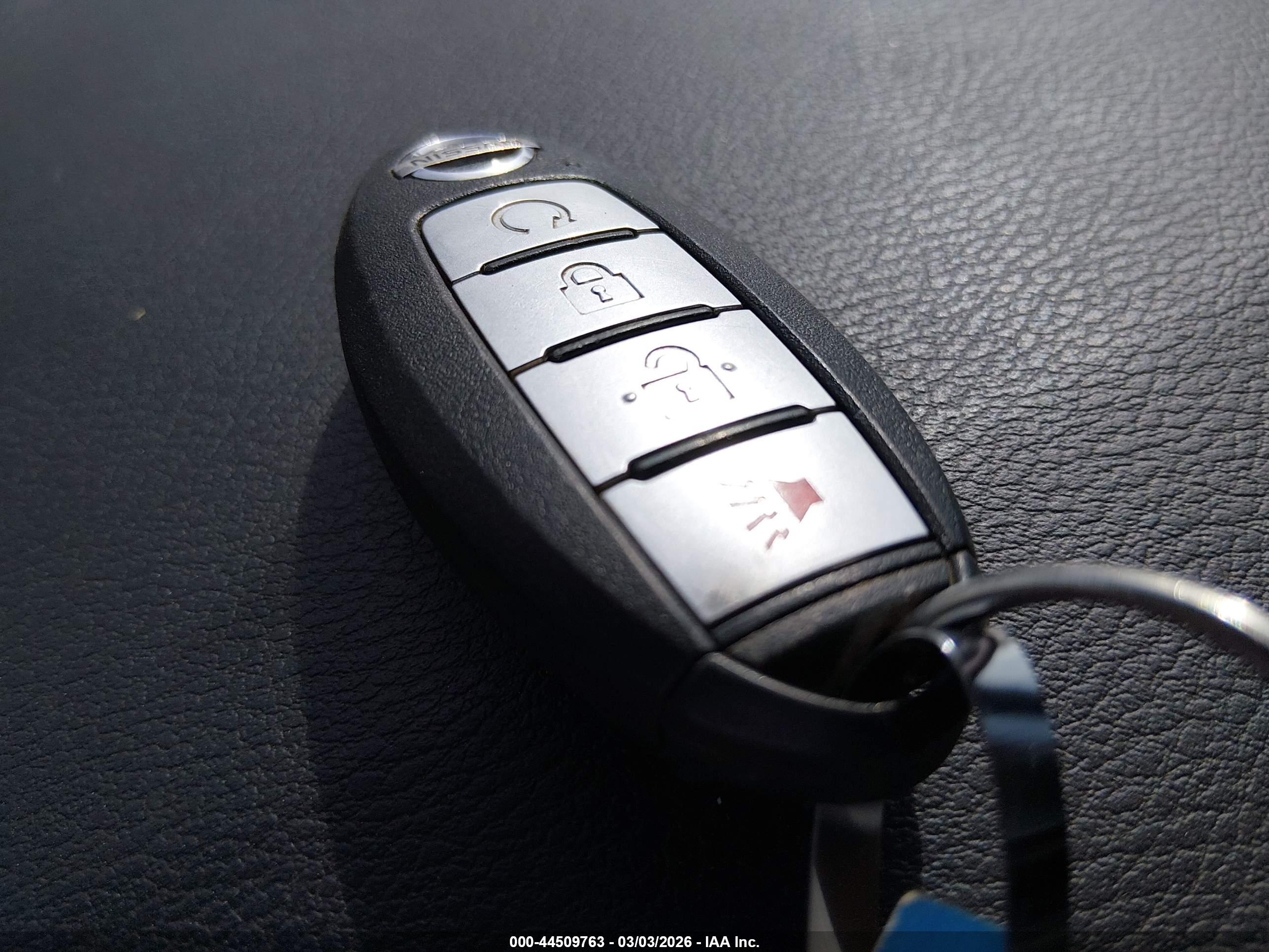 NISSAN KICKS image 11