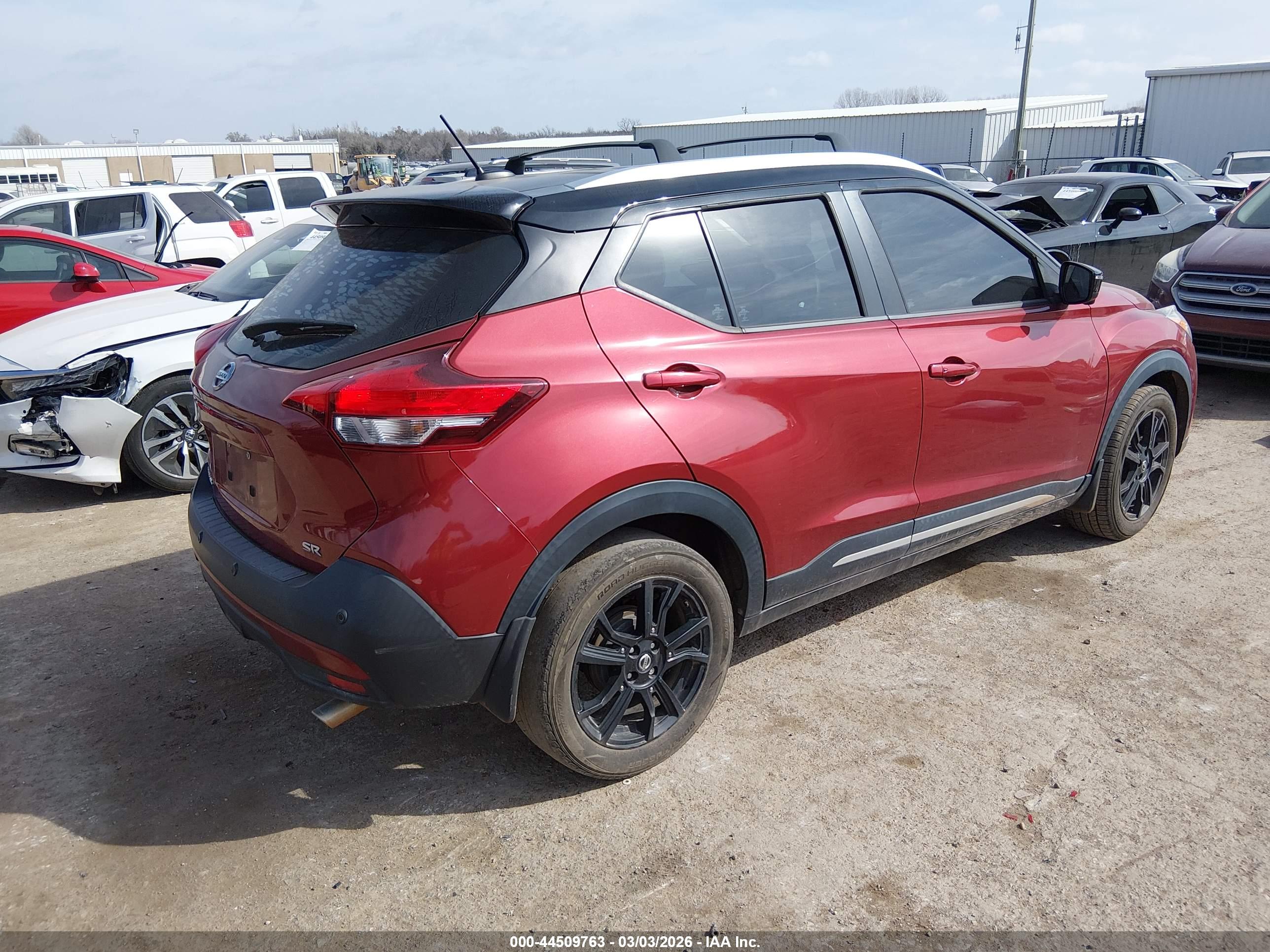 NISSAN KICKS image 4