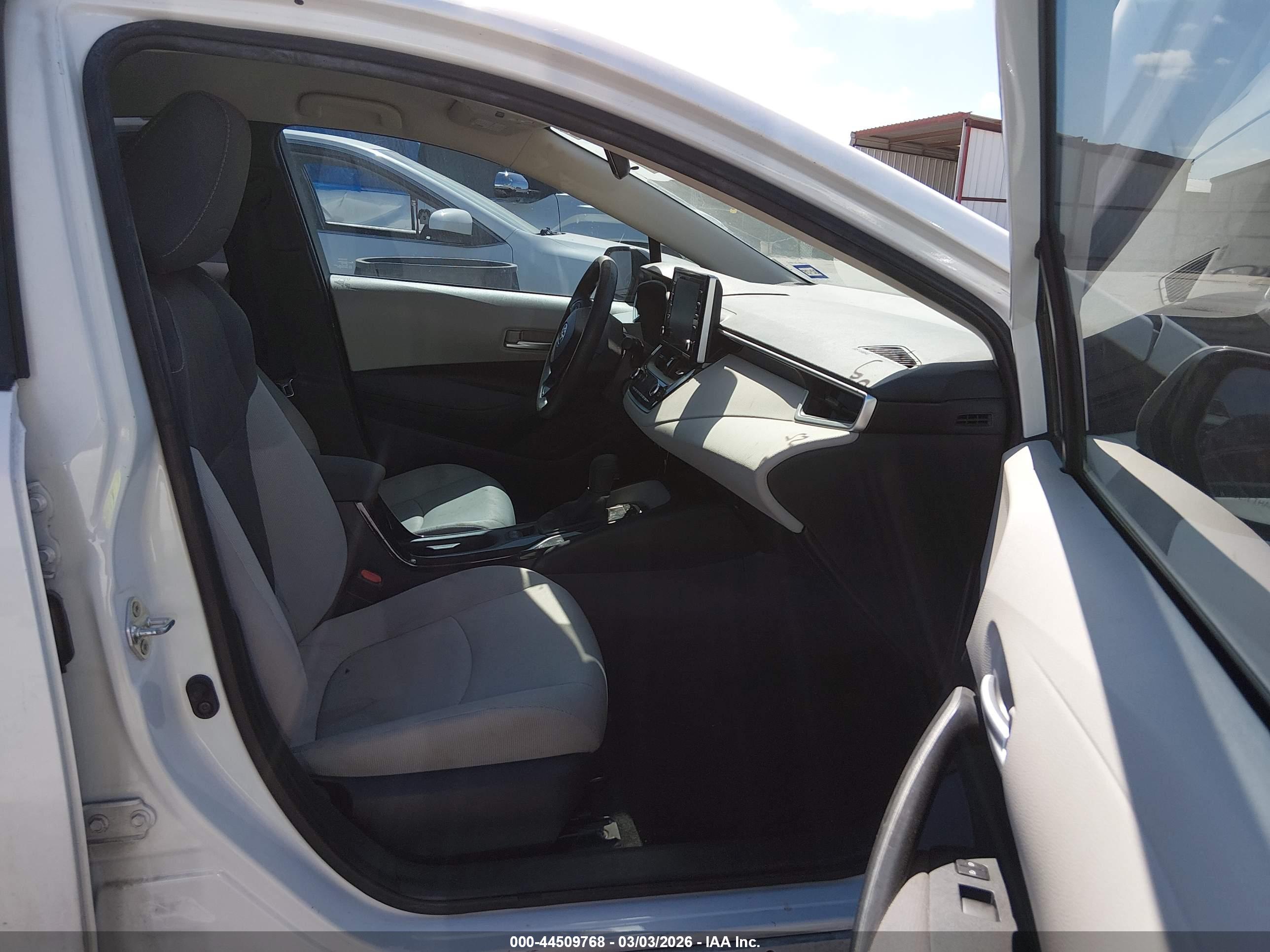 TOYOTA COROLLA image 5