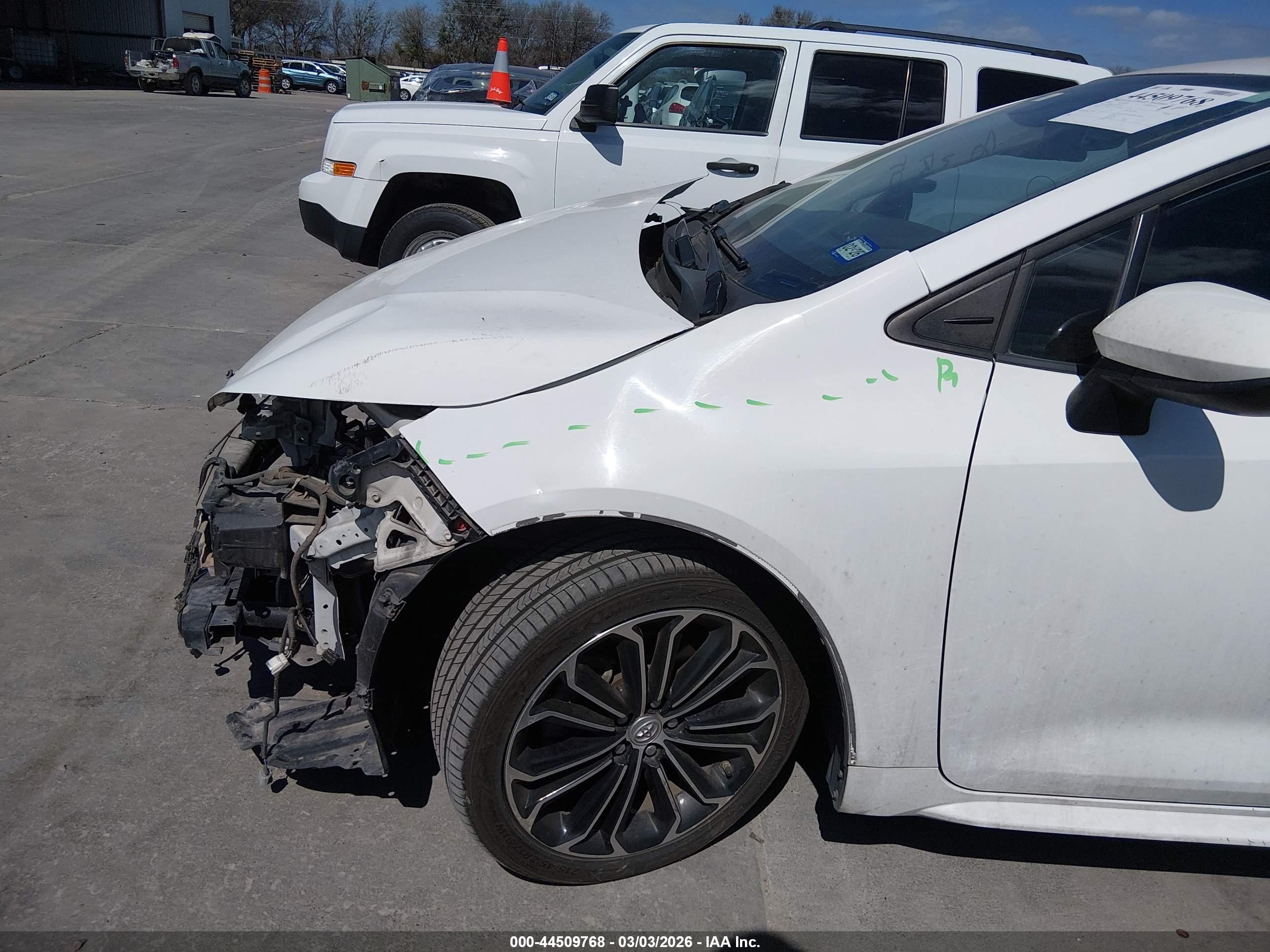 TOYOTA COROLLA image 6