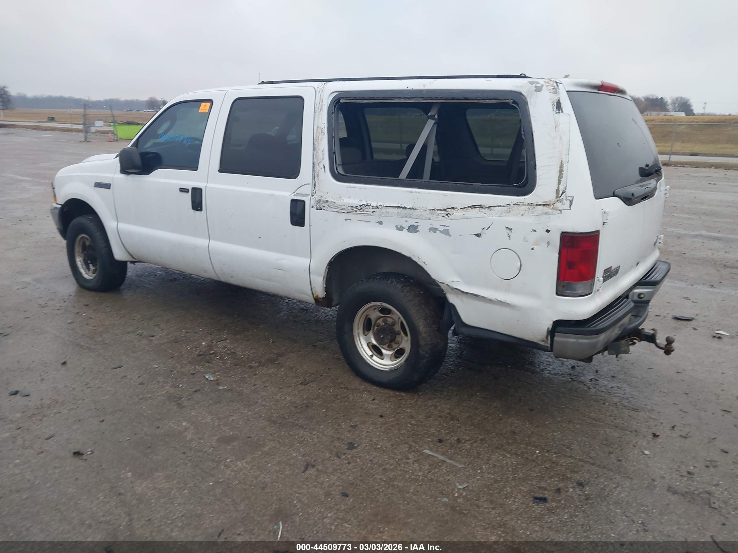 FORD EXCURSION image 3