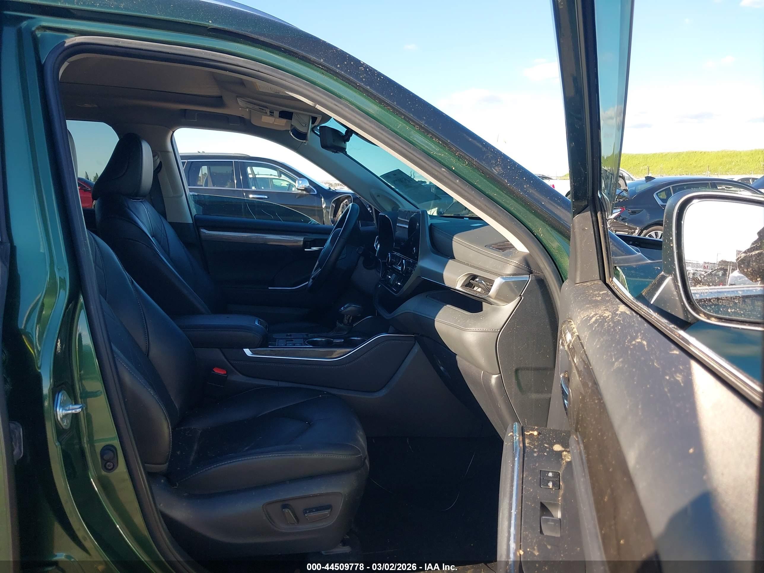 TOYOTA HIGHLANDER image 5
