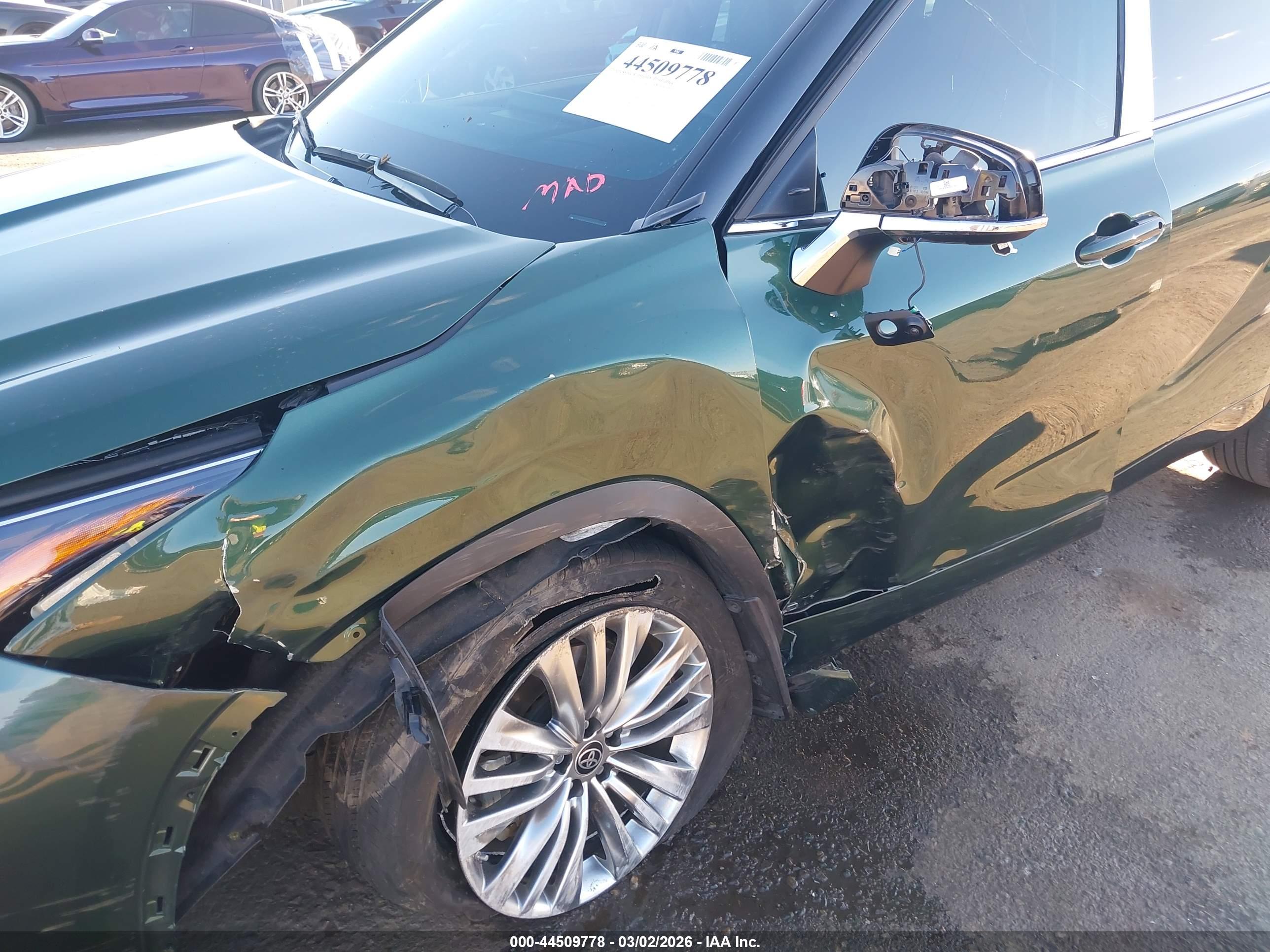 TOYOTA HIGHLANDER image 6