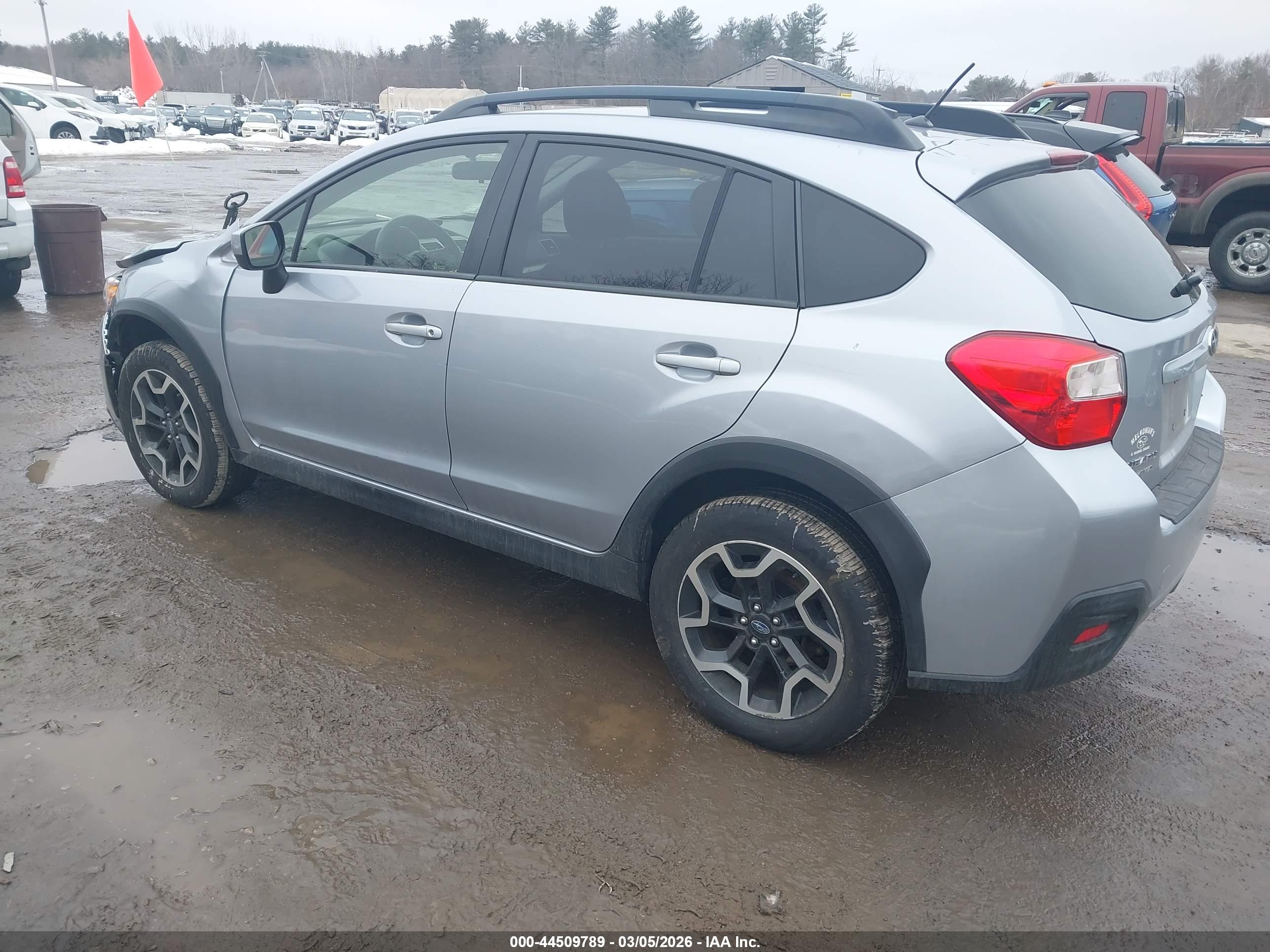 SUBARU CROSSTREK image 3