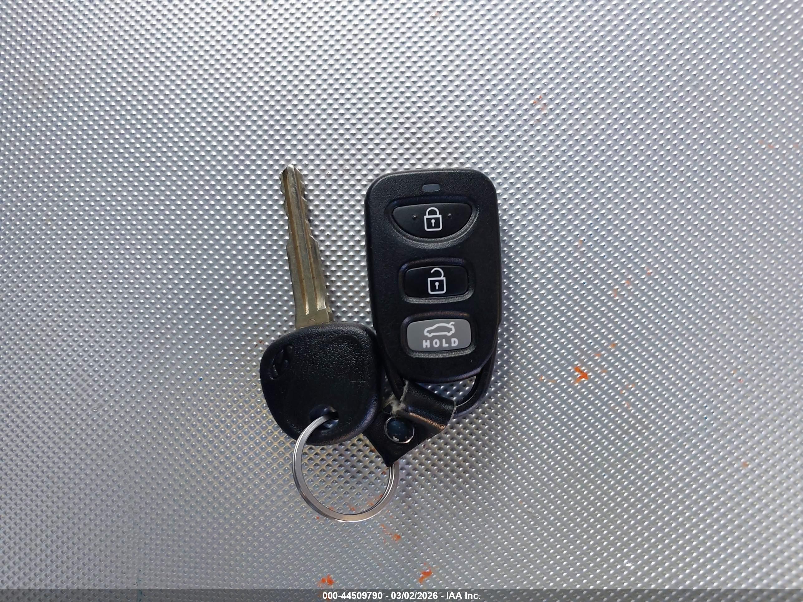 HYUNDAI ELANTRA image 11
