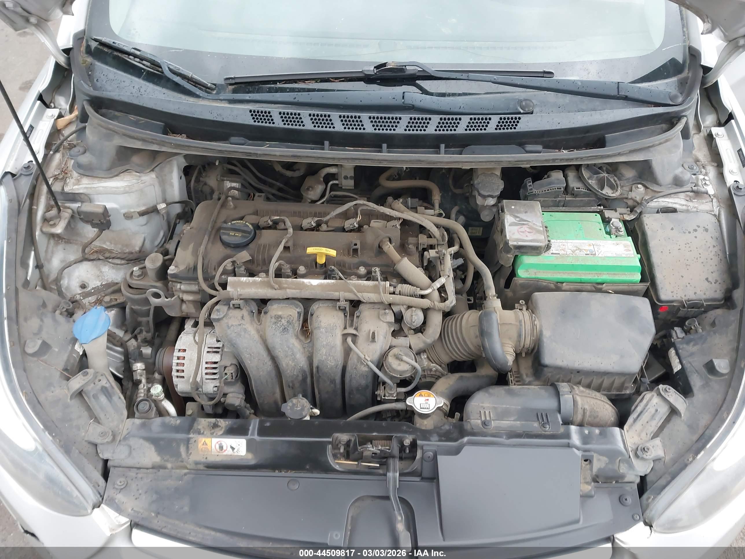 HYUNDAI ELANTRA image 10