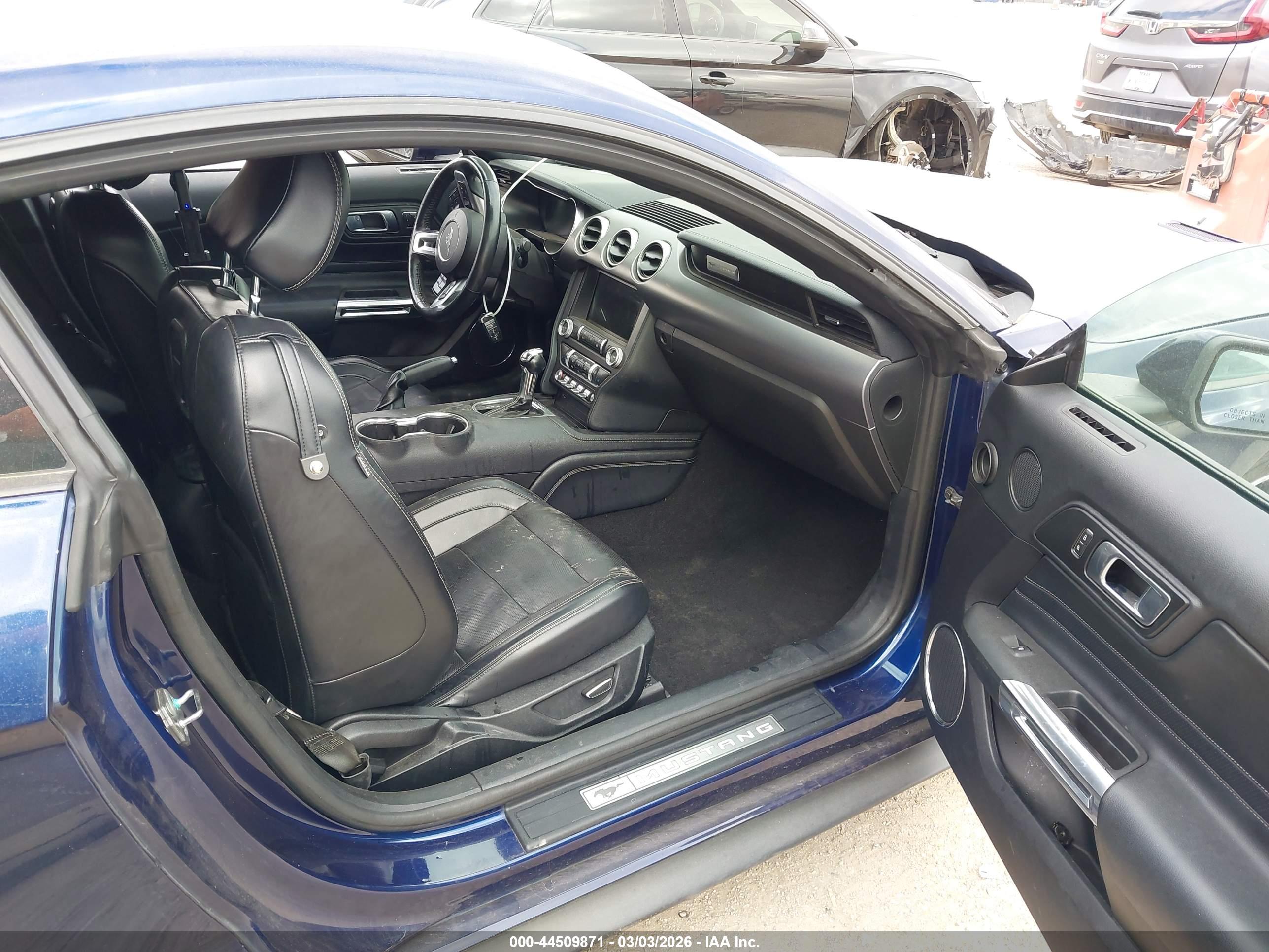 FORD MUSTANG image 5
