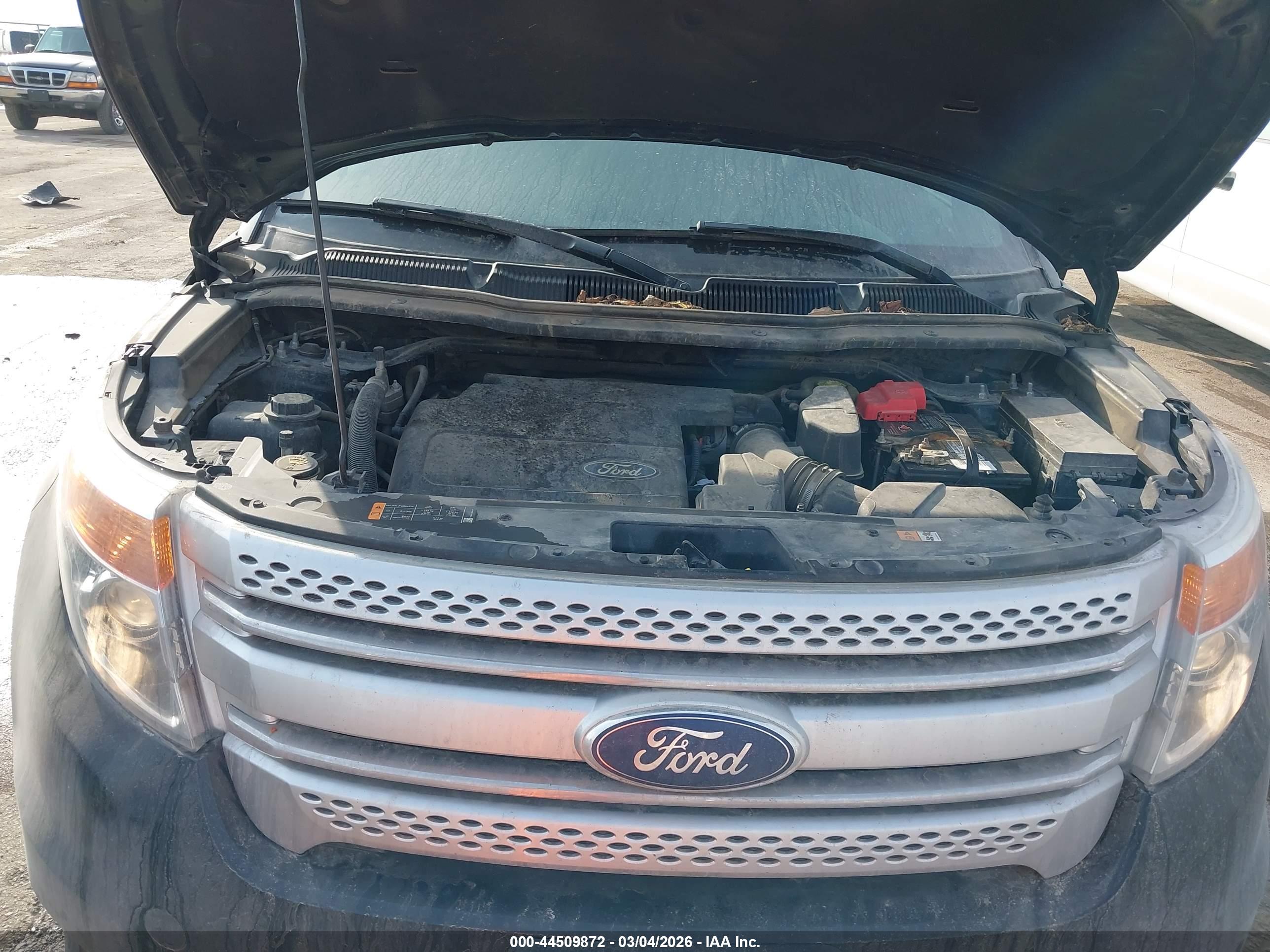 FORD EXPLORER image 10