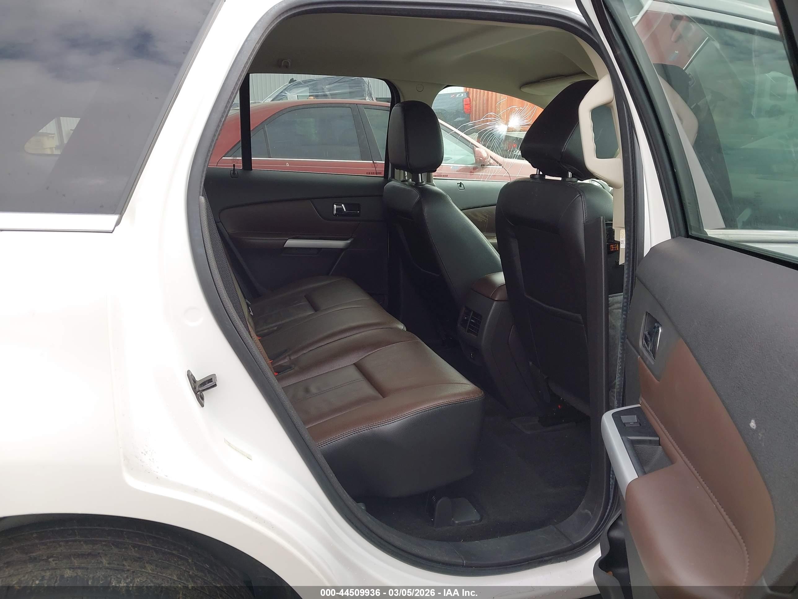 FORD EDGE image 8