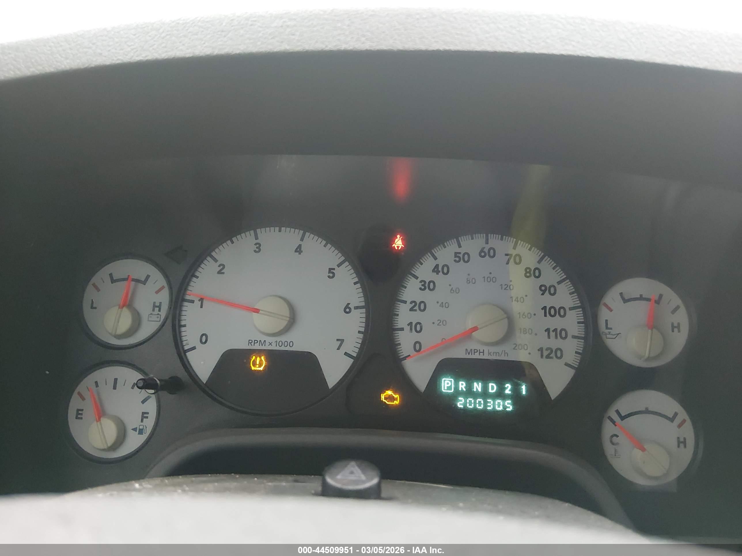 DODGE RAM image 7