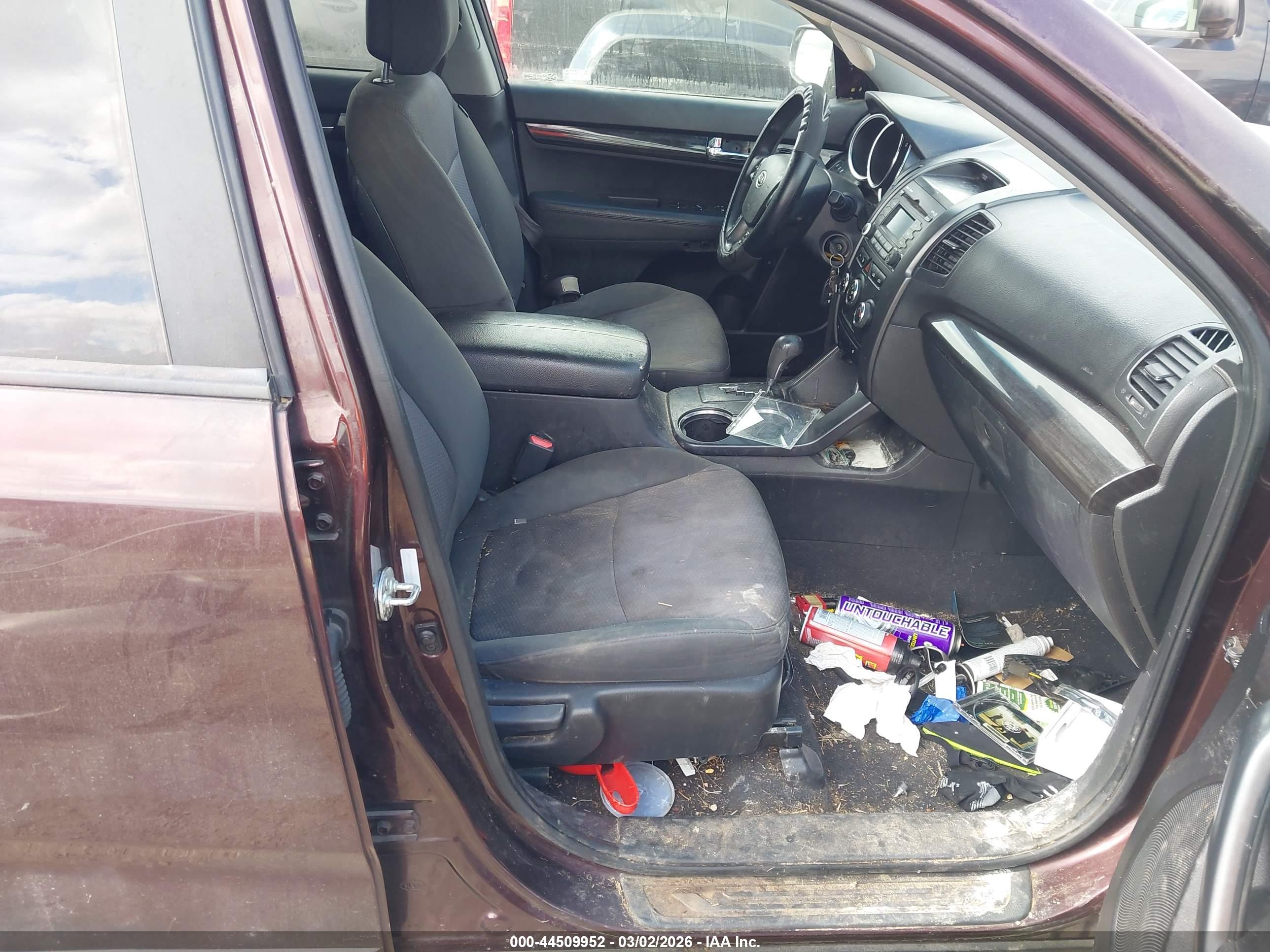 KIA SORENTO image 5