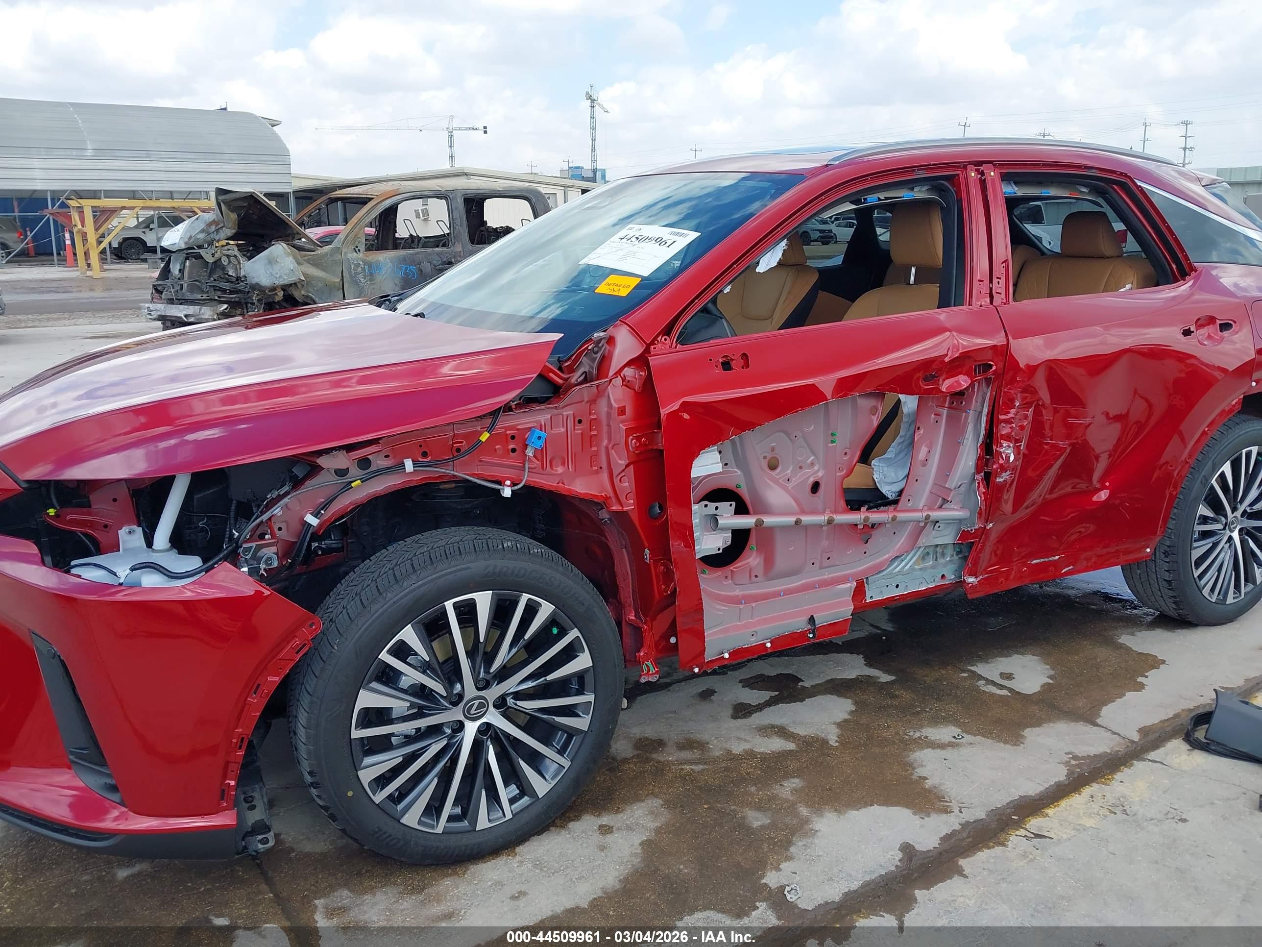 LEXUS RX image 6