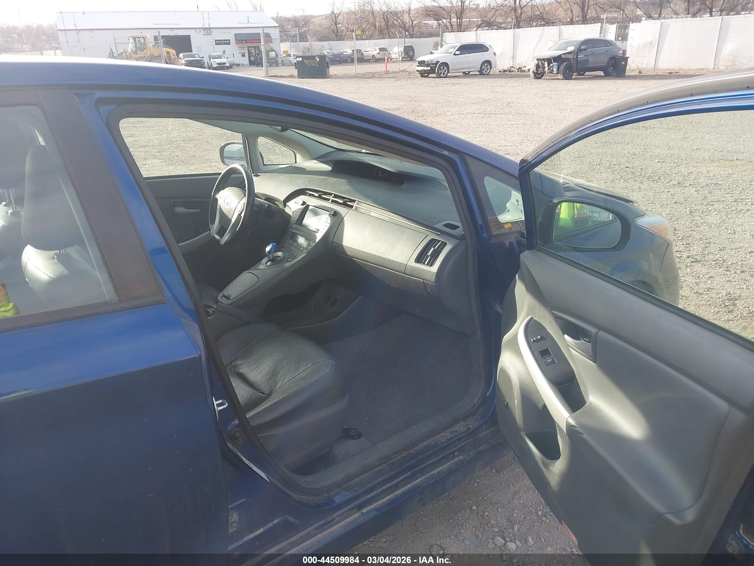 TOYOTA PRIUS image 5