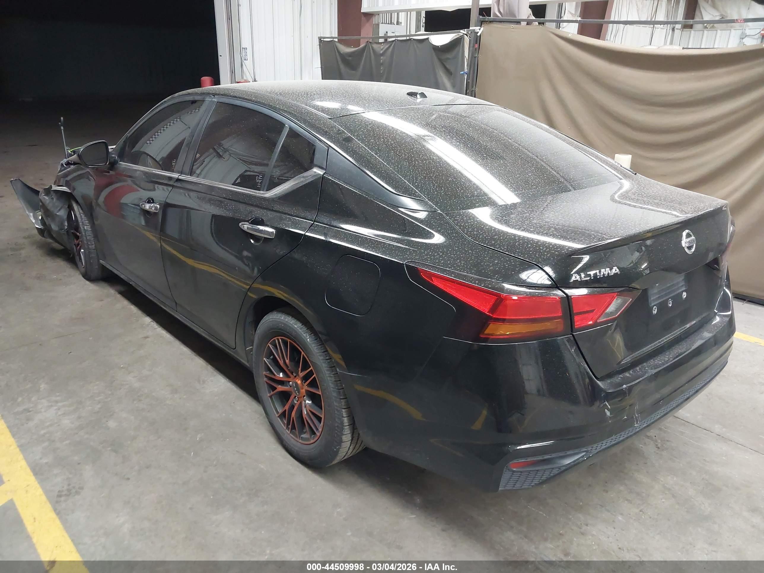 NISSAN ALTIMA image 3