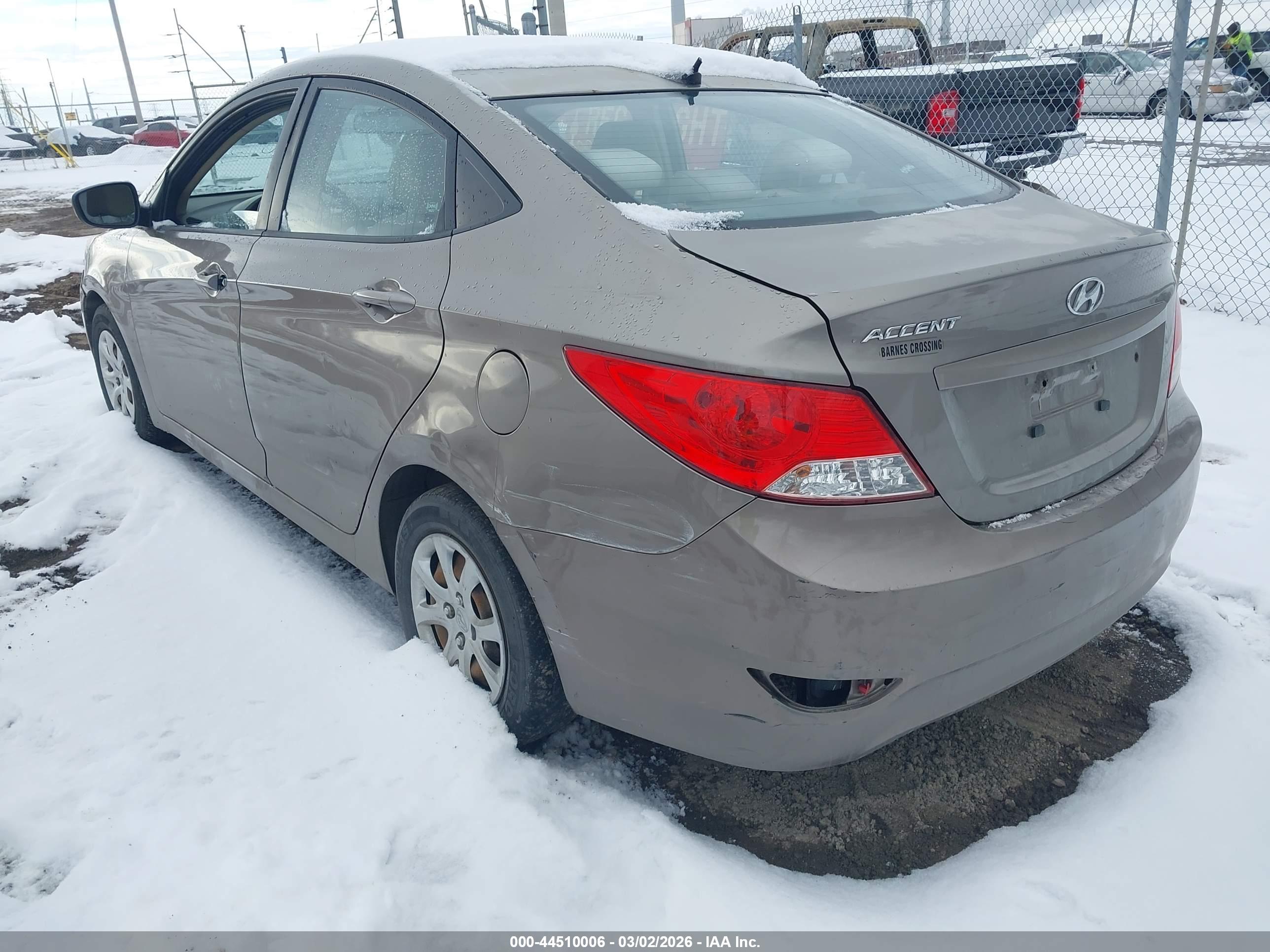 HYUNDAI ACCENT image 6
