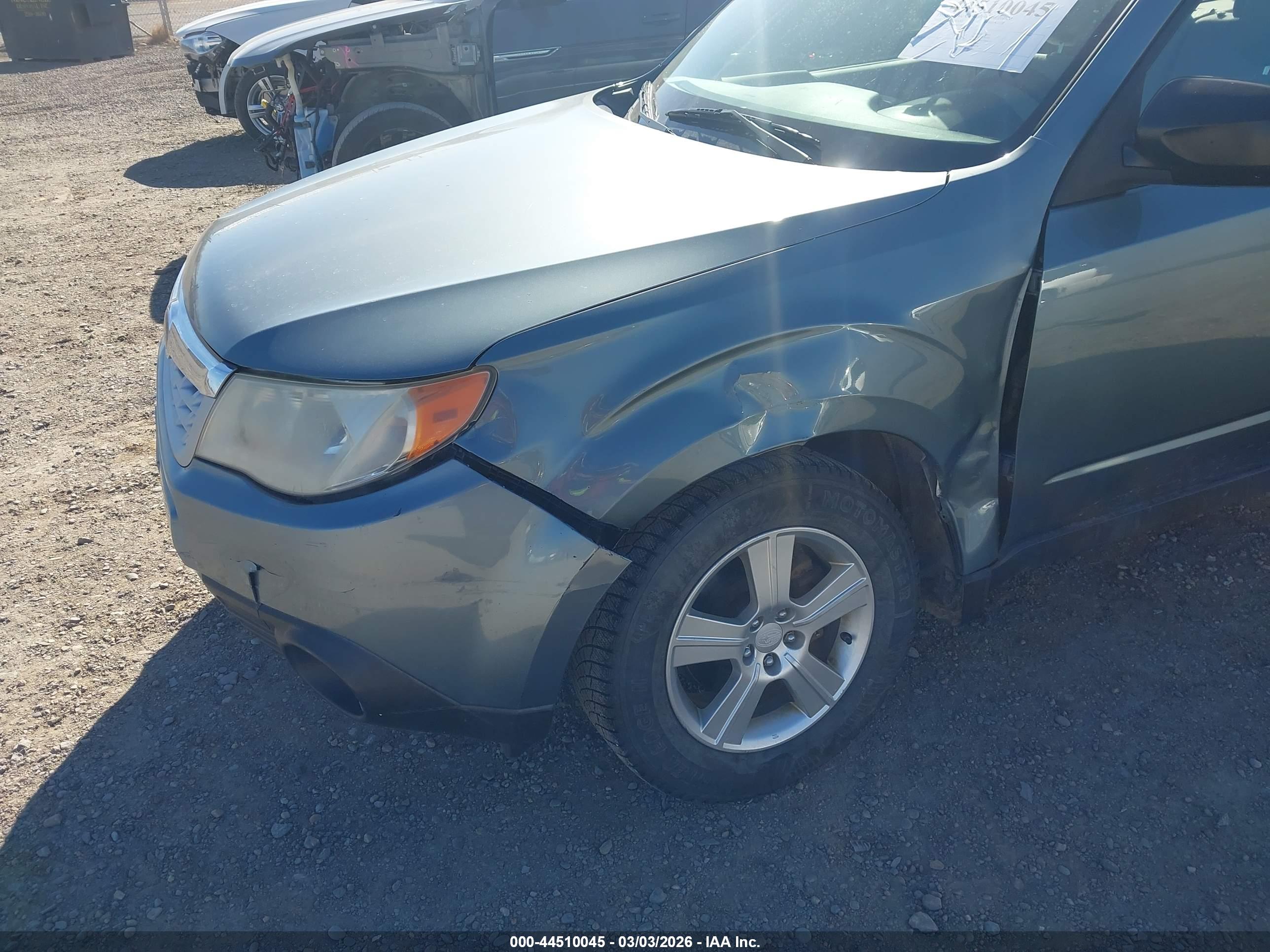 SUBARU FORESTER image 6