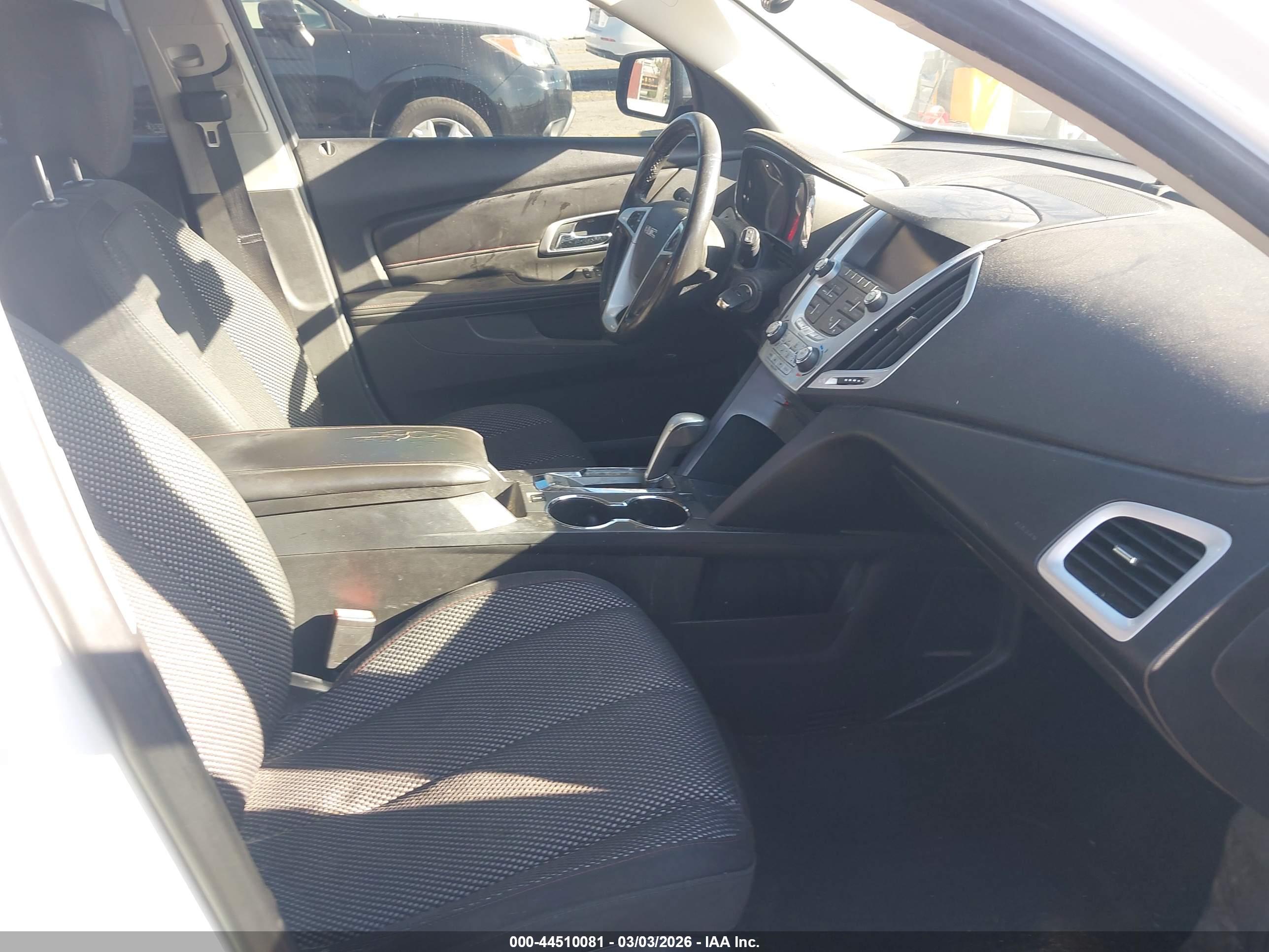 GMC TERRAIN image 5