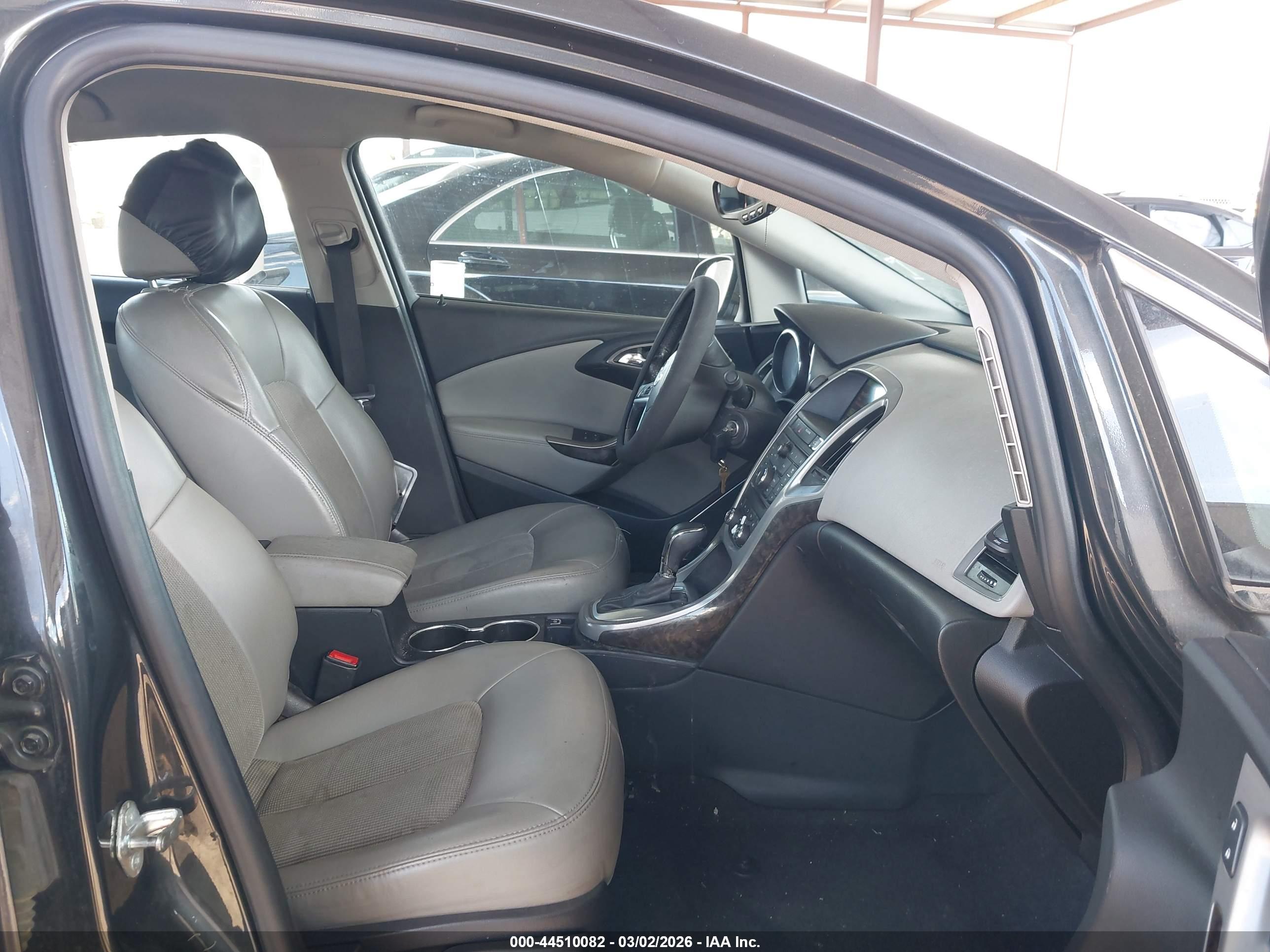 BUICK VERANO image 5
