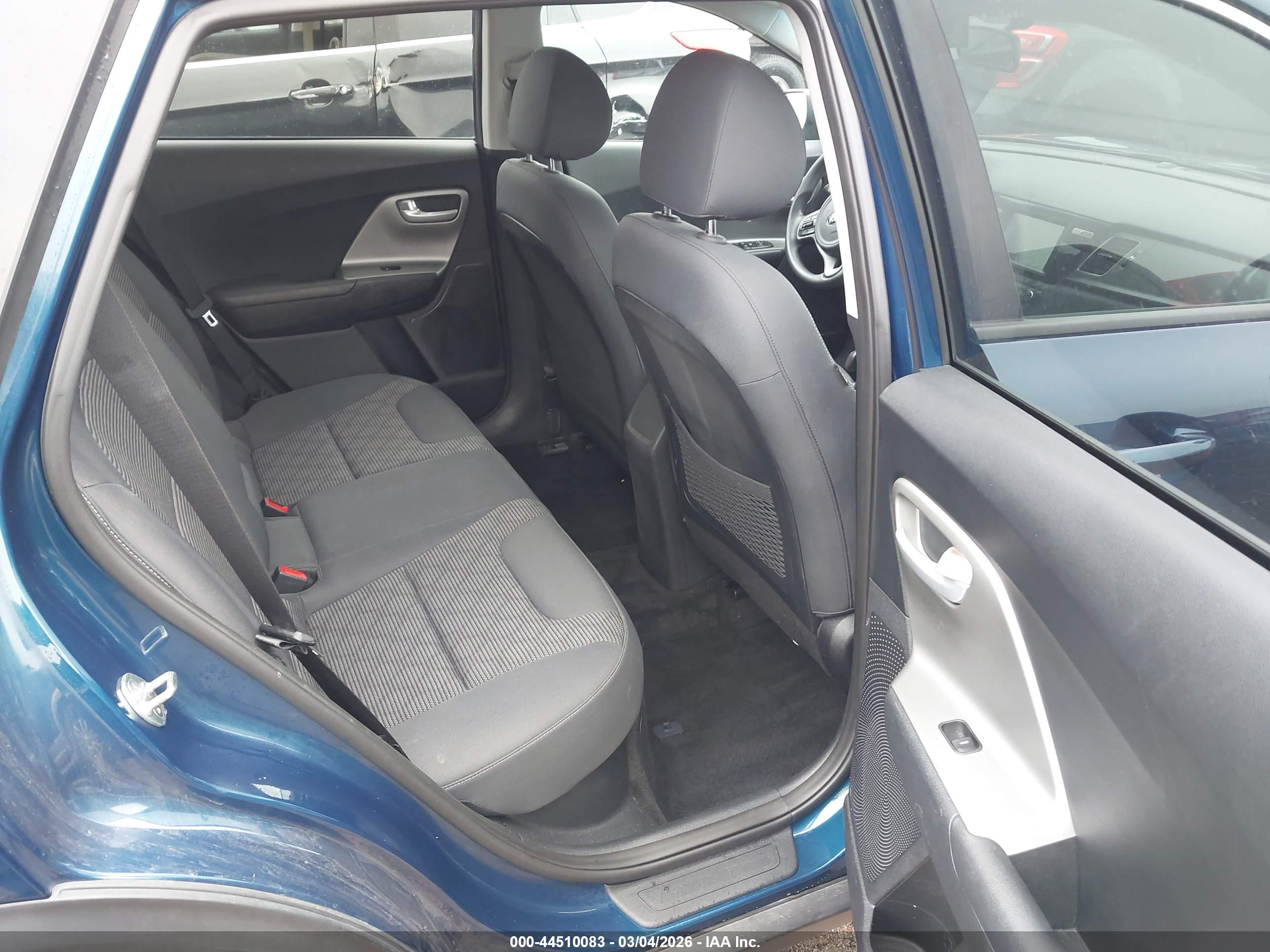 KIA NIRO image 8