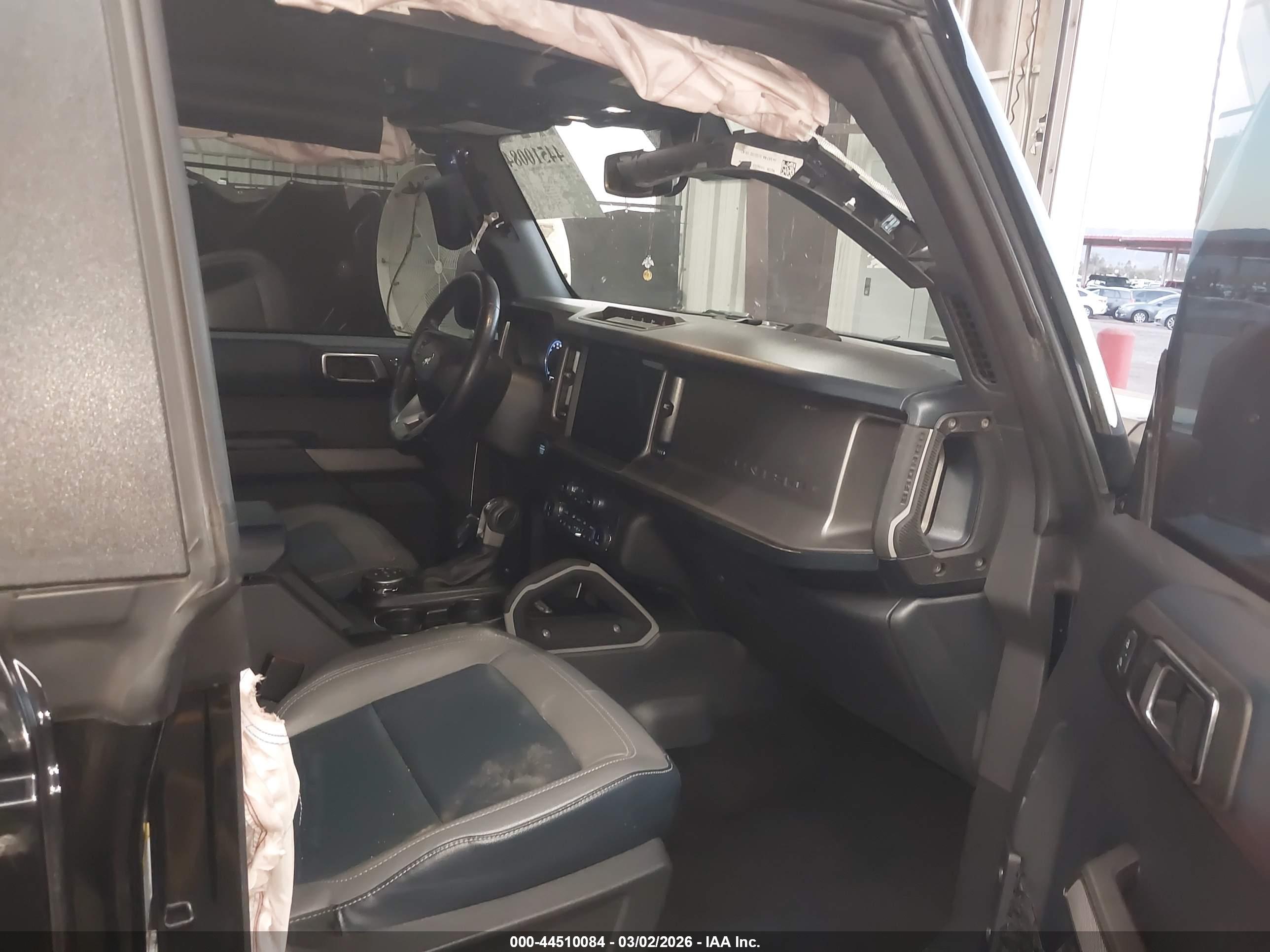 FORD BRONCO image 5
