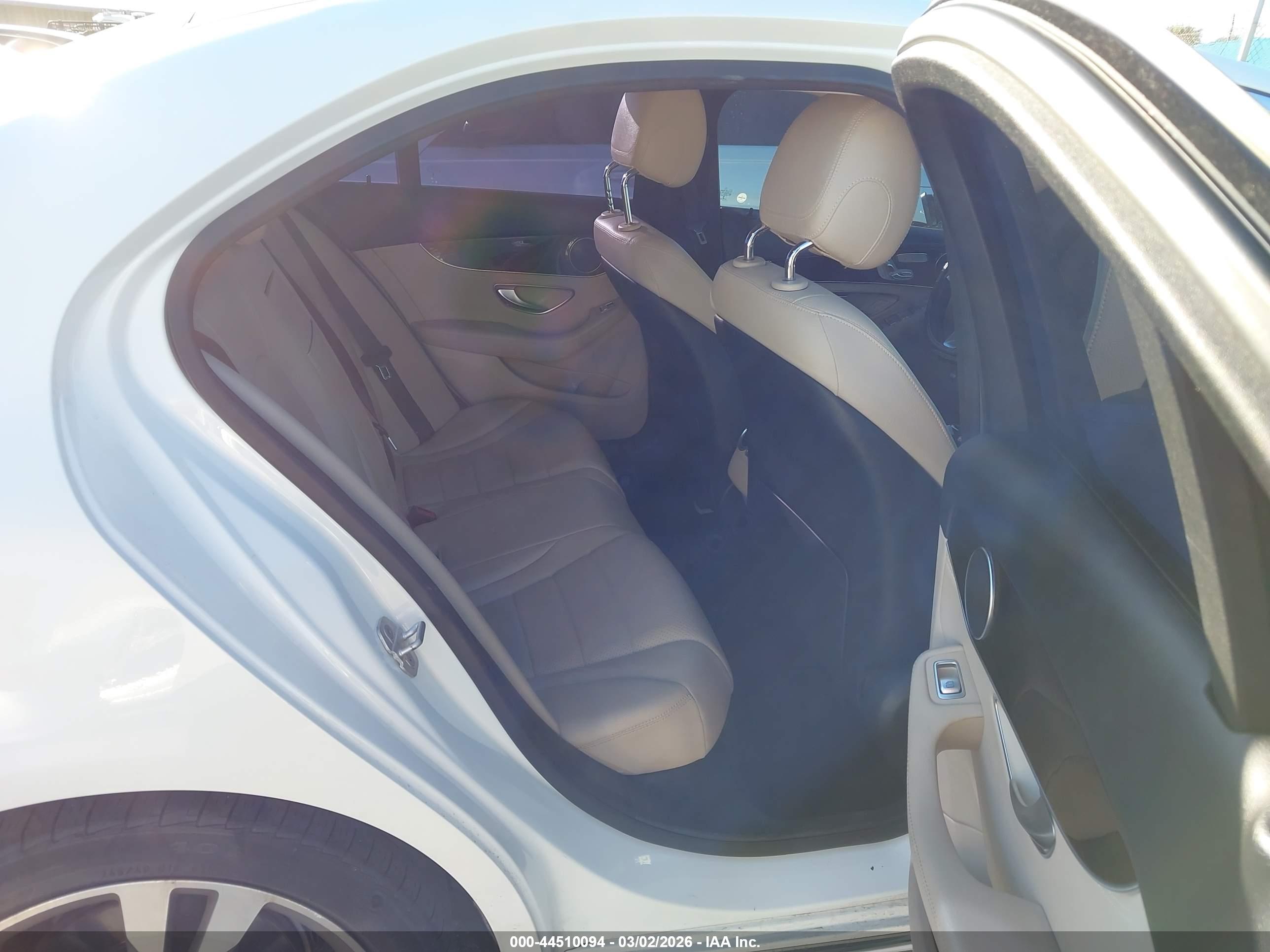 MERCEDES-BENZ C image 8