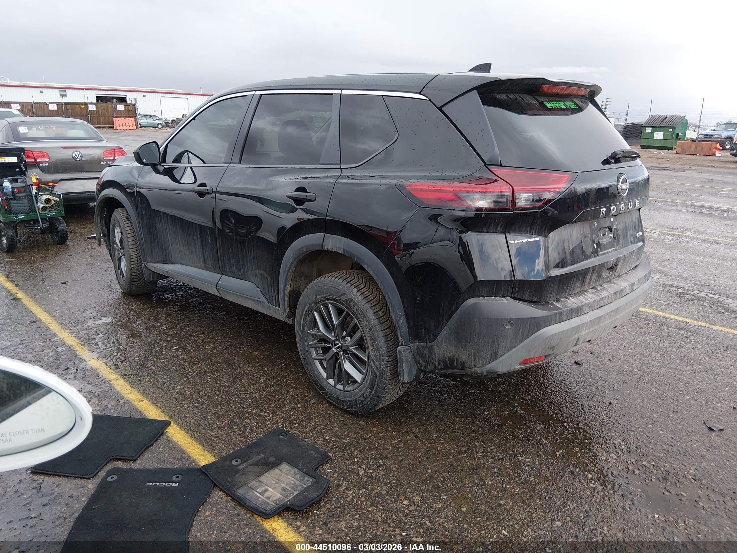 NISSAN ROGUE image 3