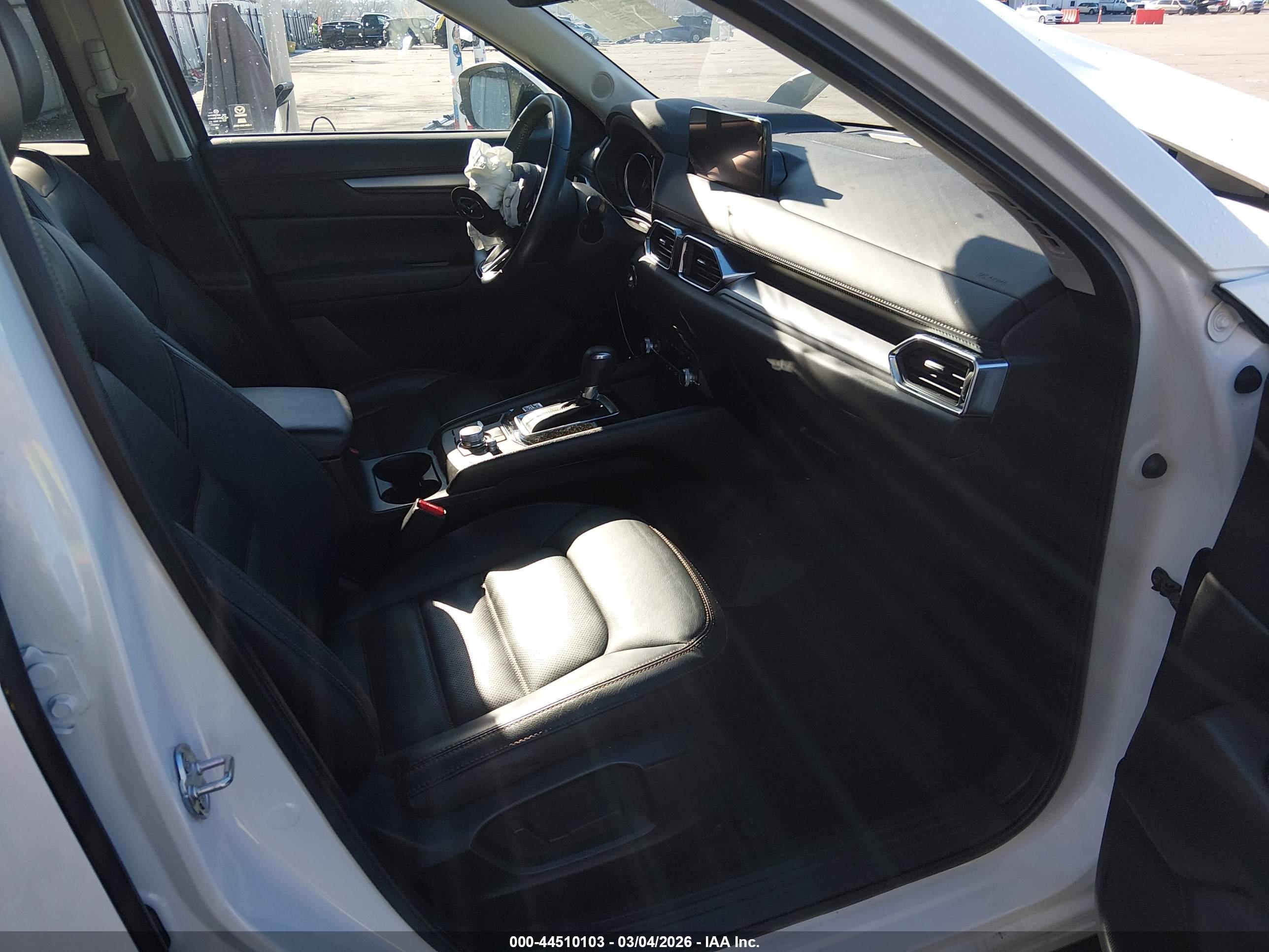 MAZDA CX-5 image 5