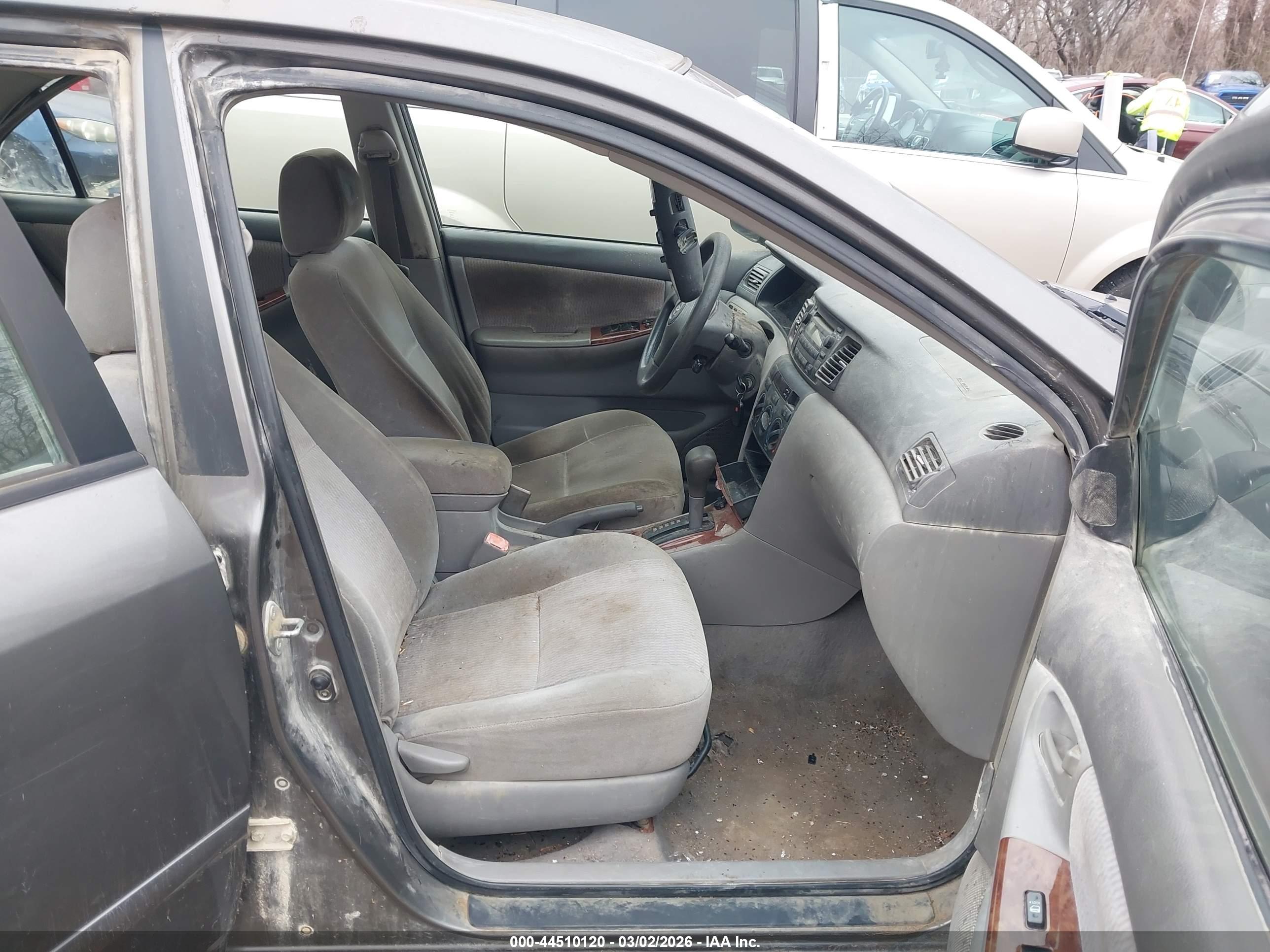 TOYOTA COROLLA image 5
