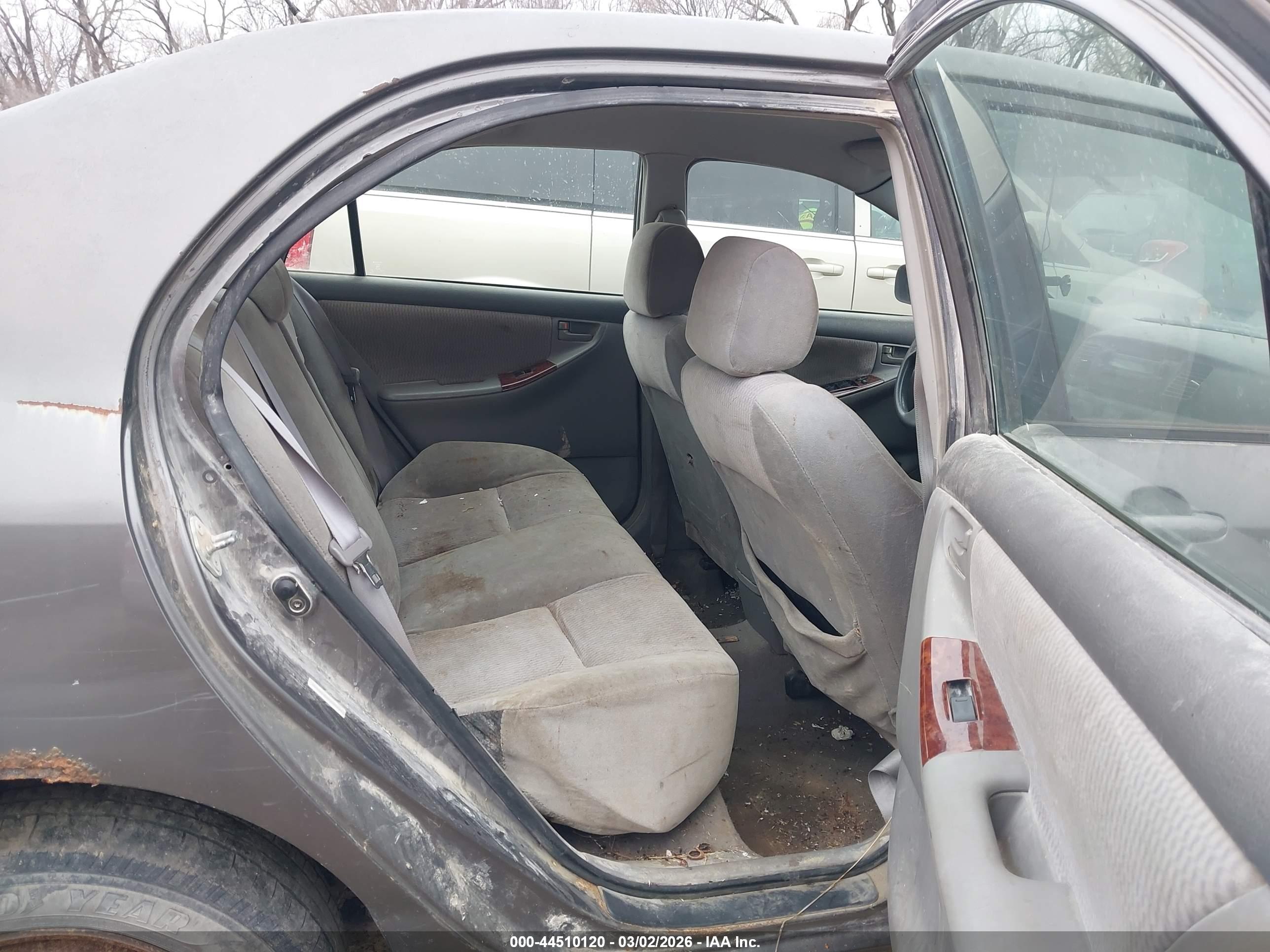 TOYOTA COROLLA image 8