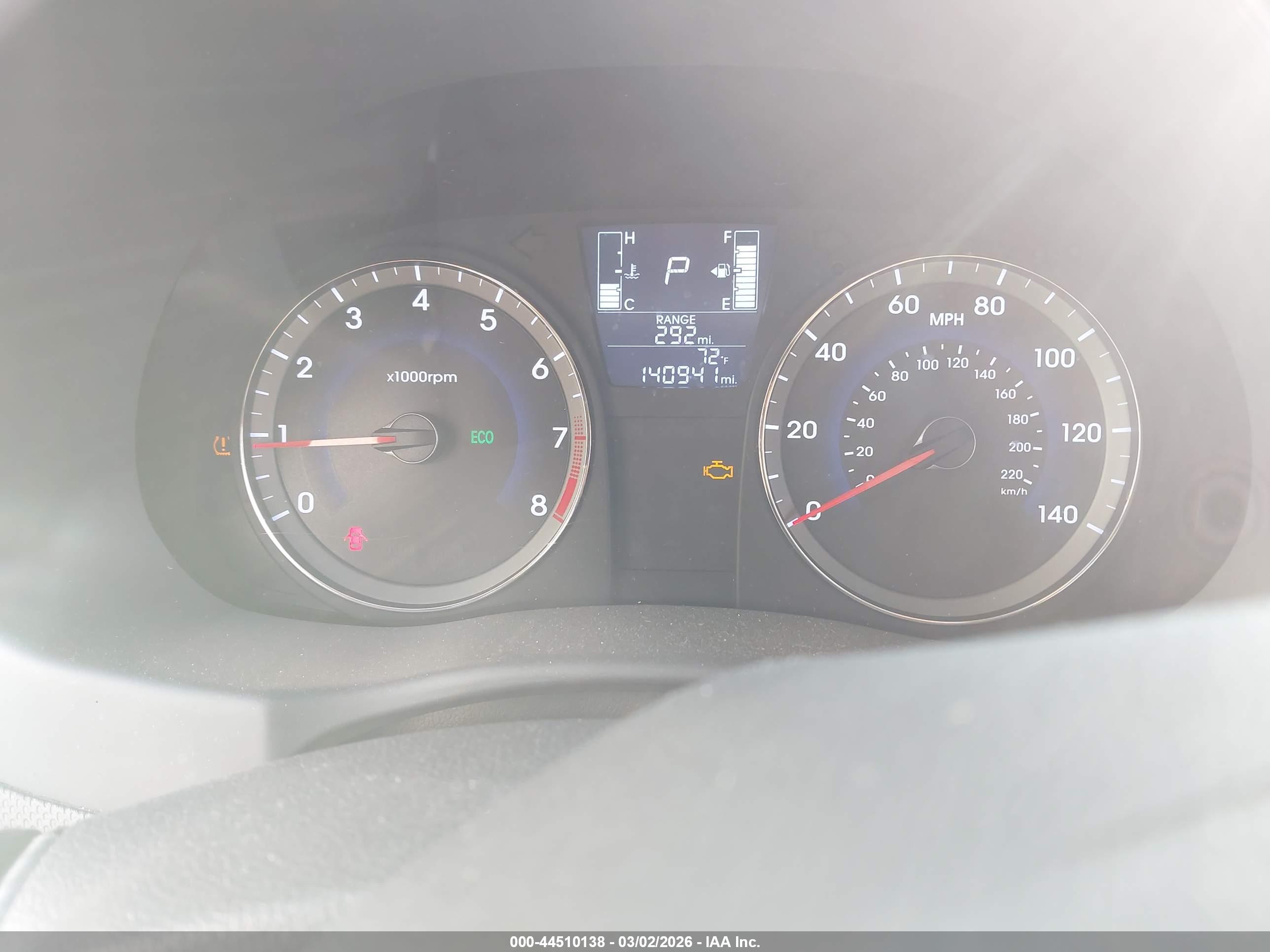 HYUNDAI ACCENT image 7
