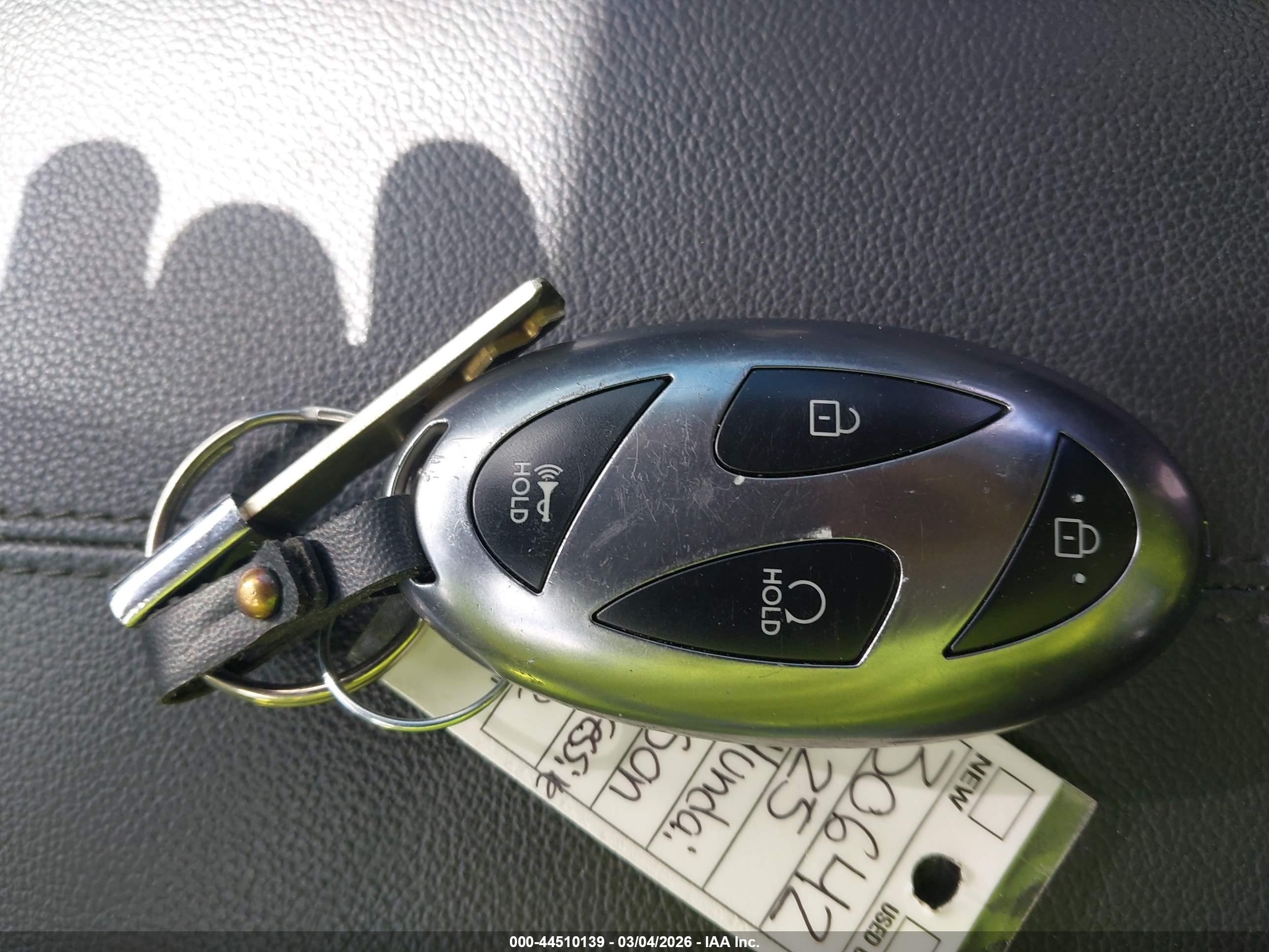 HYUNDAI TUCSON image 11