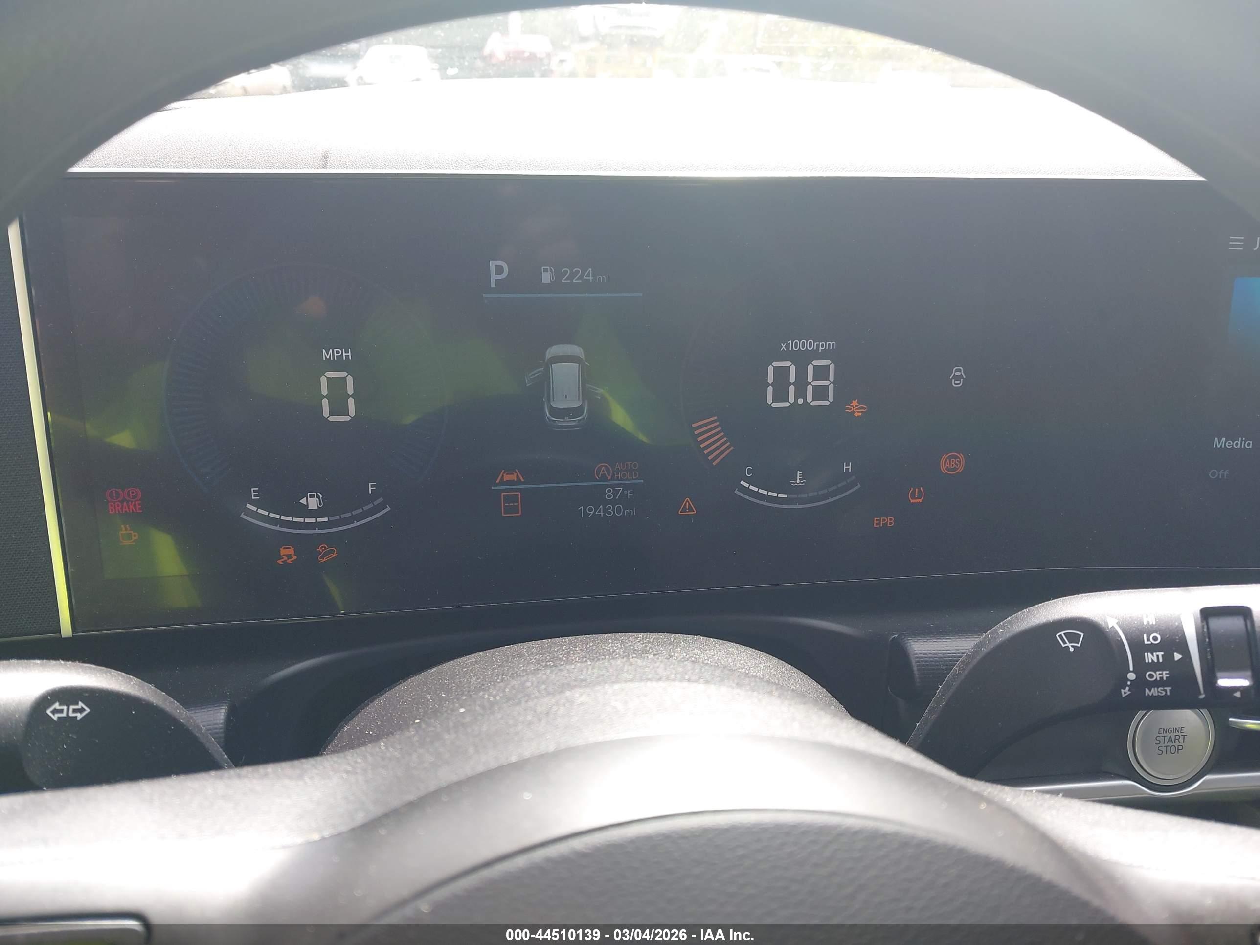 HYUNDAI TUCSON image 7