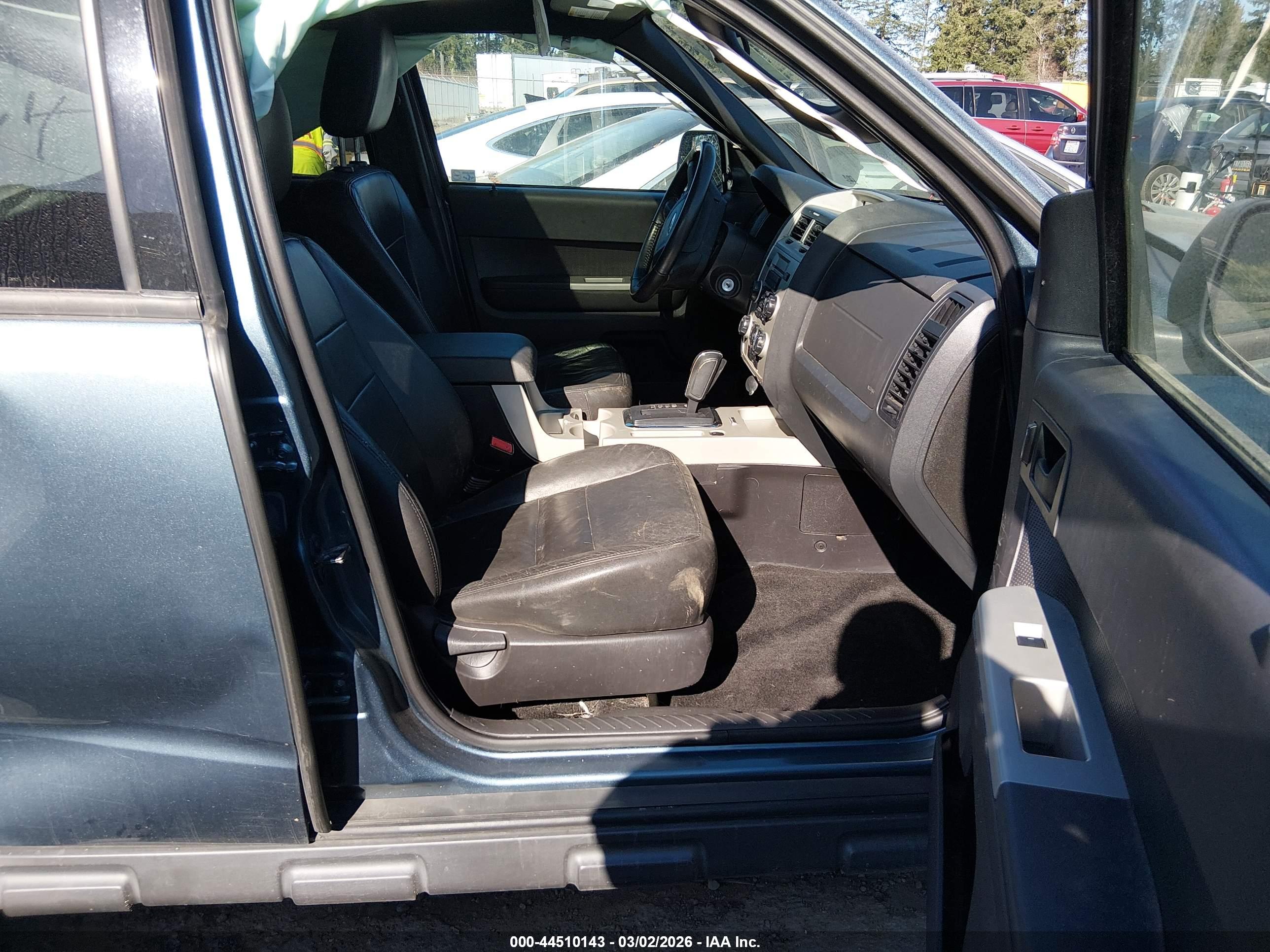 FORD ESCAPE image 5