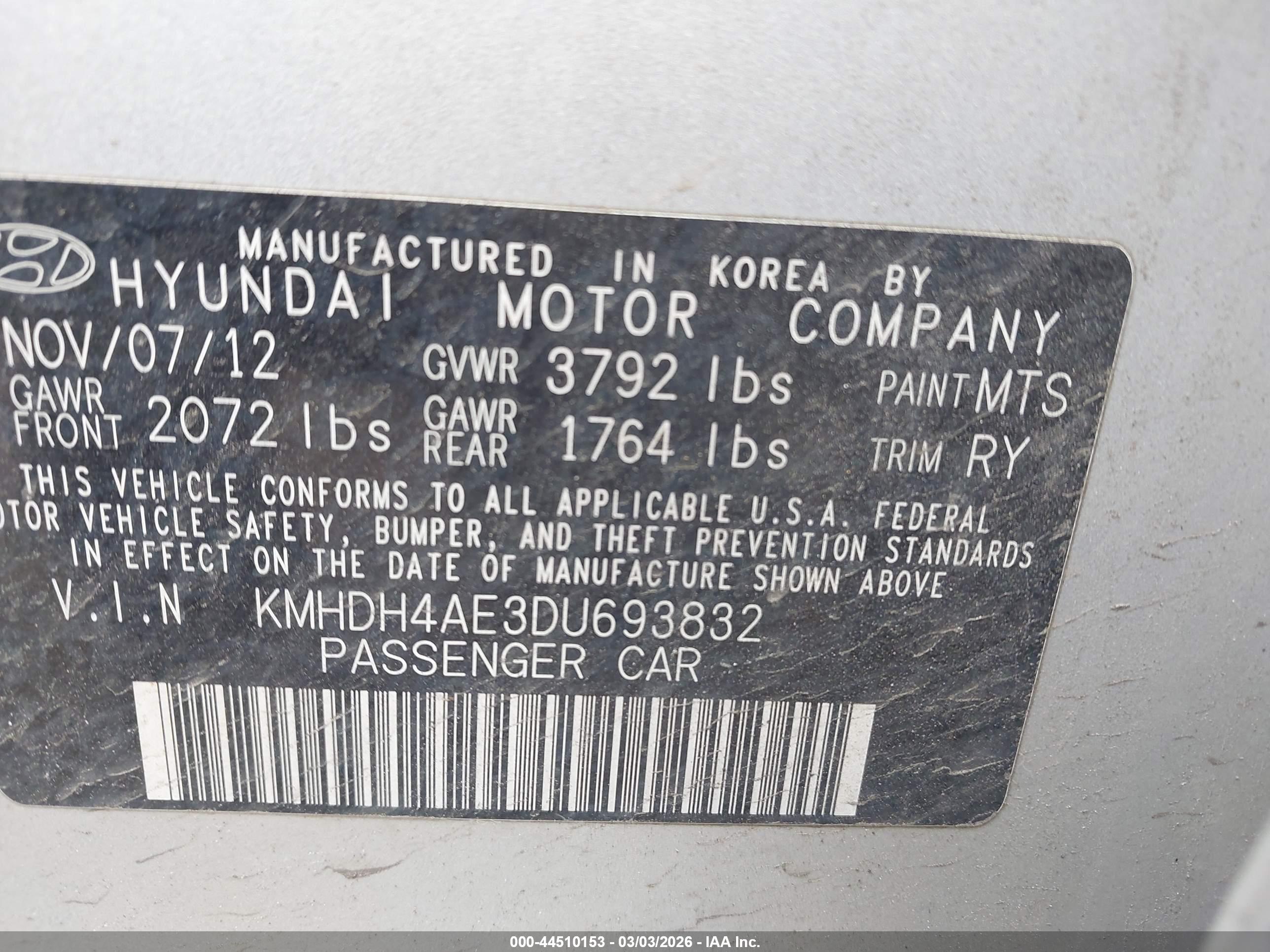 HYUNDAI ELANTRA image 9