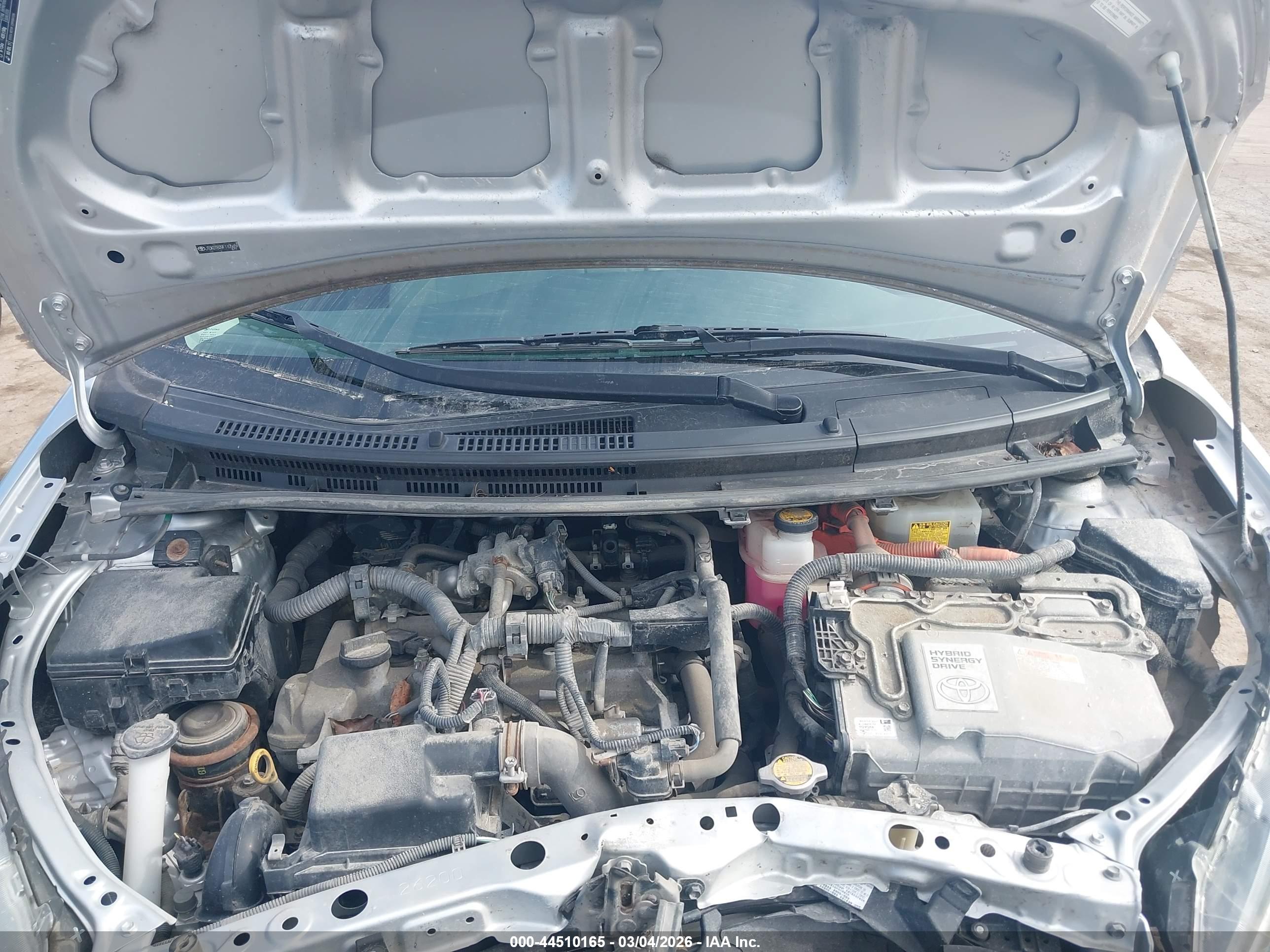TOYOTA PRIUS image 10