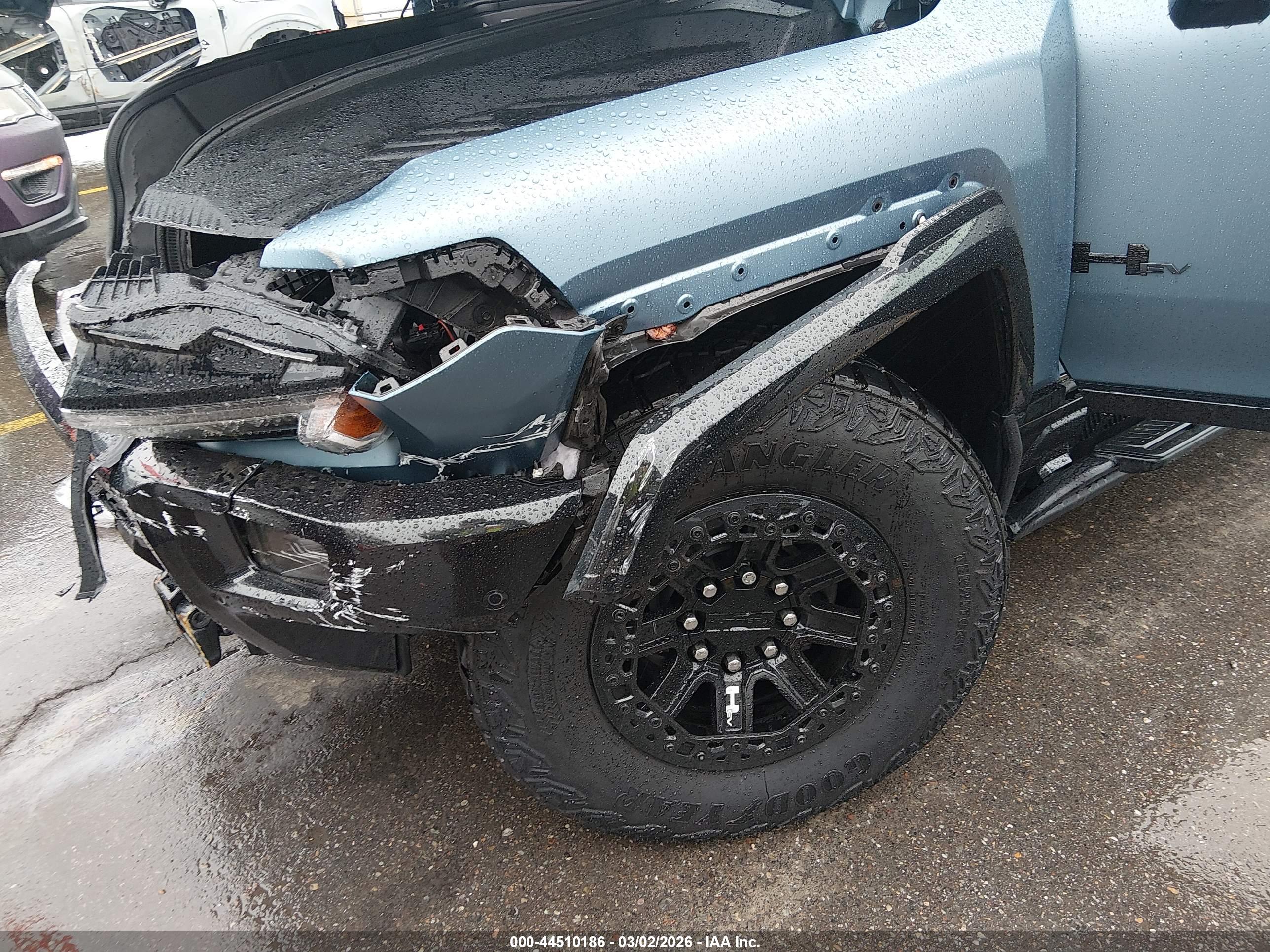 GMC HUMMER image 6
