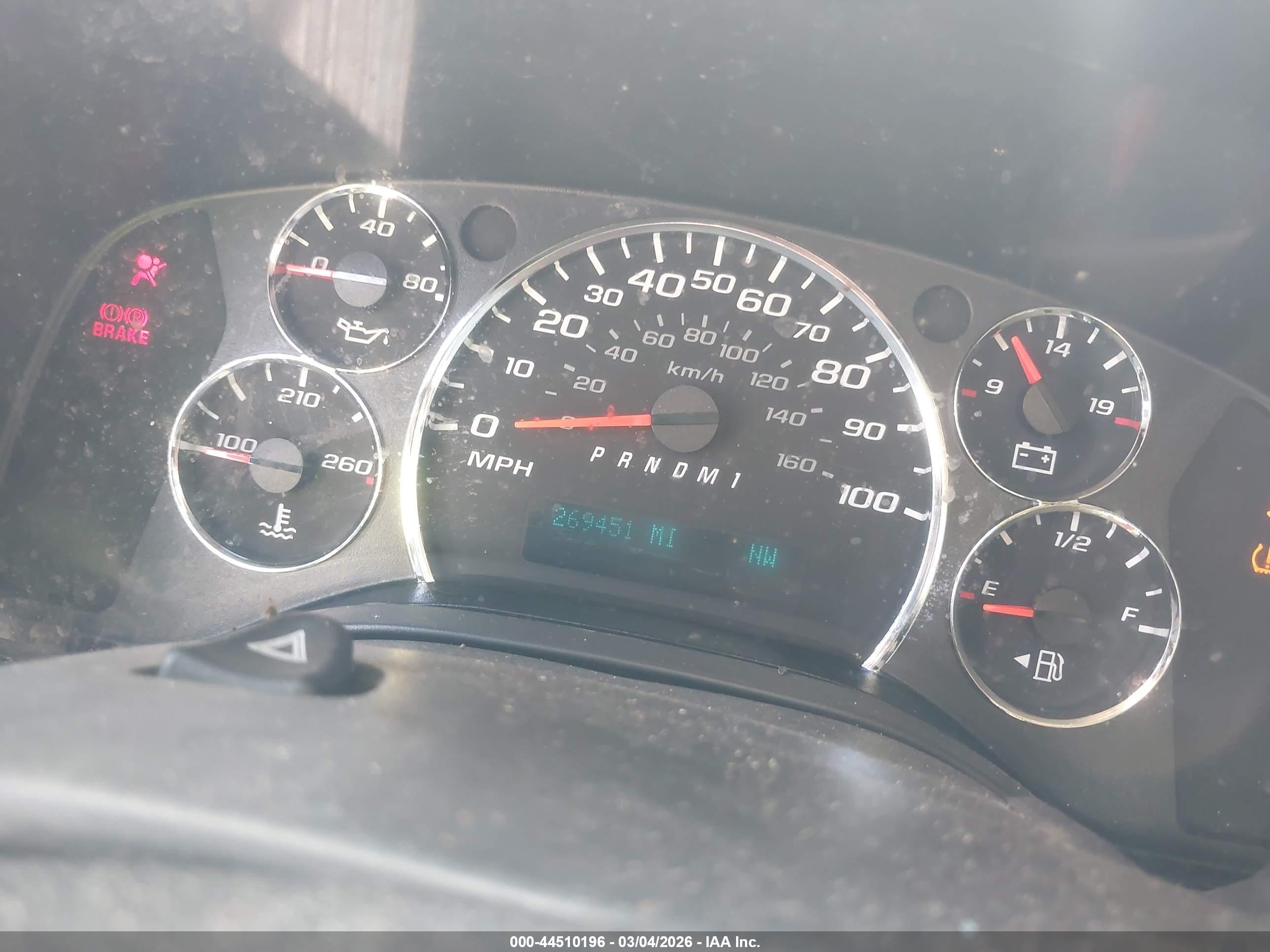 CHEVROLET EXPRESS image 7