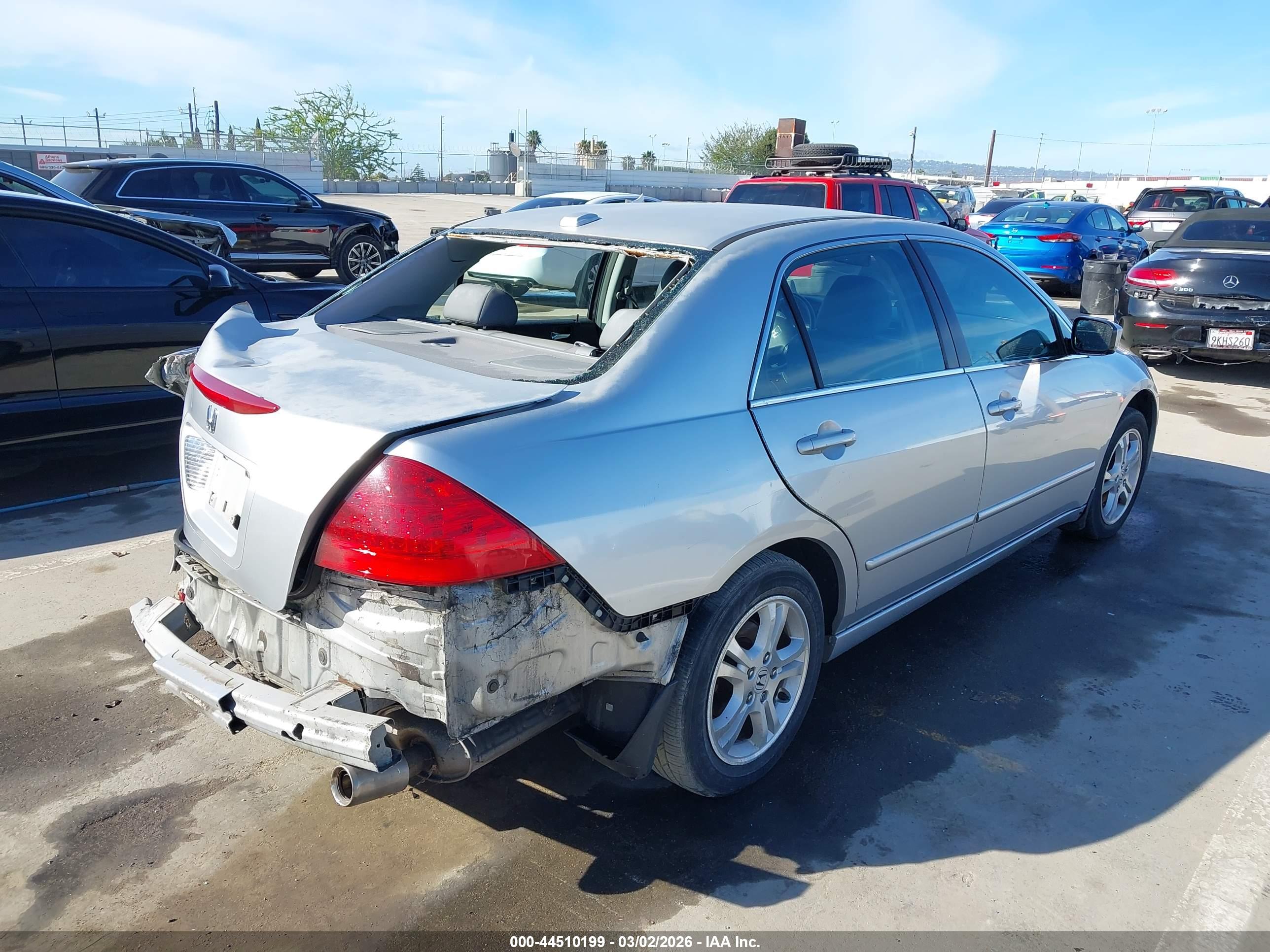HONDA ACCORD image 4