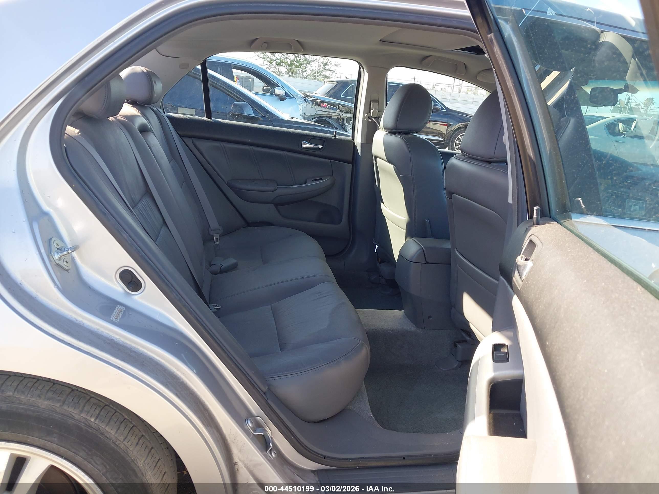 HONDA ACCORD image 8