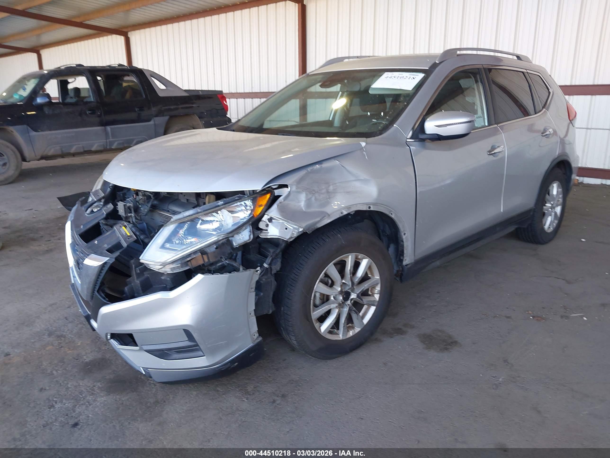 NISSAN ROGUE image 2