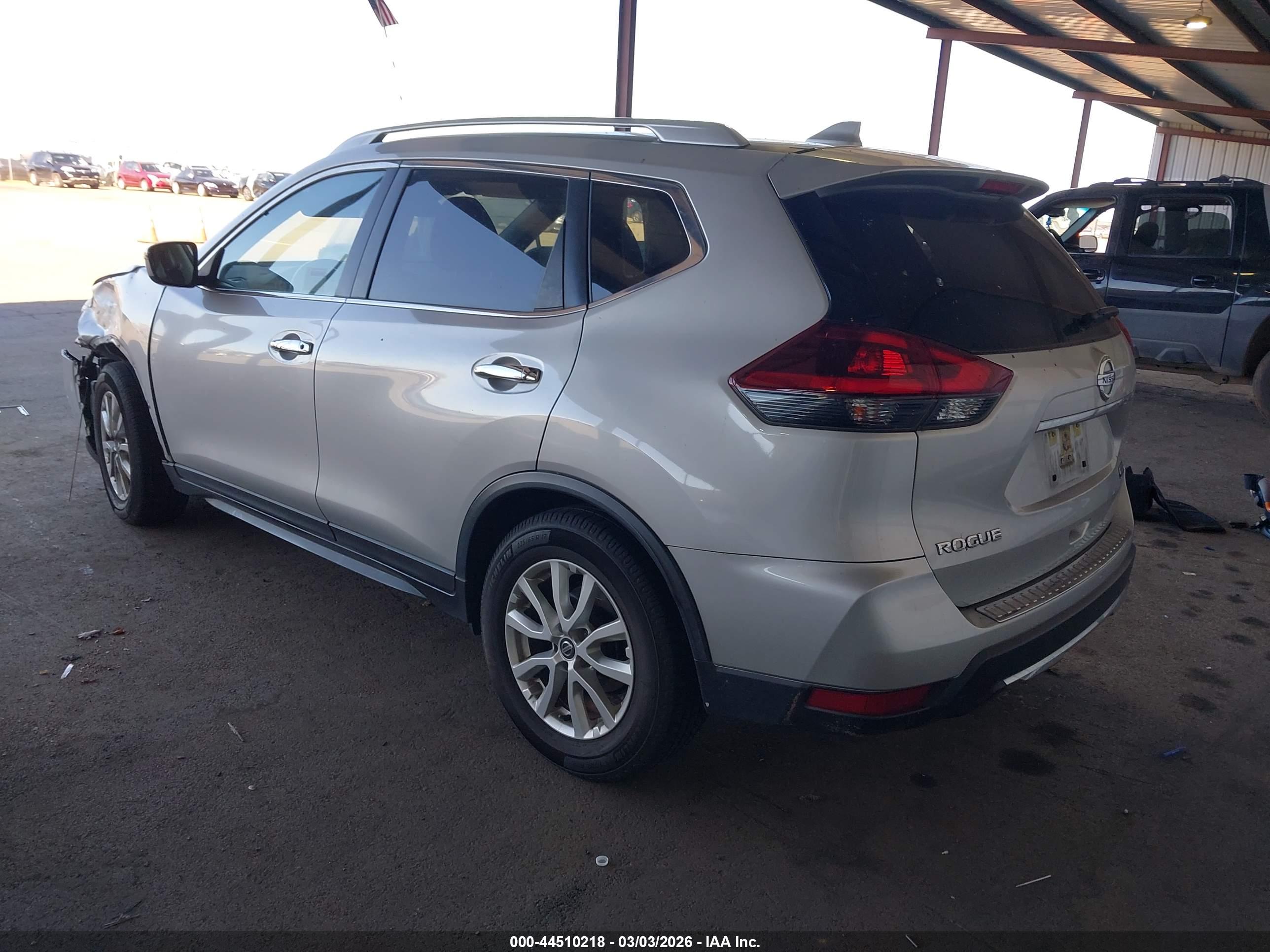 NISSAN ROGUE image 3