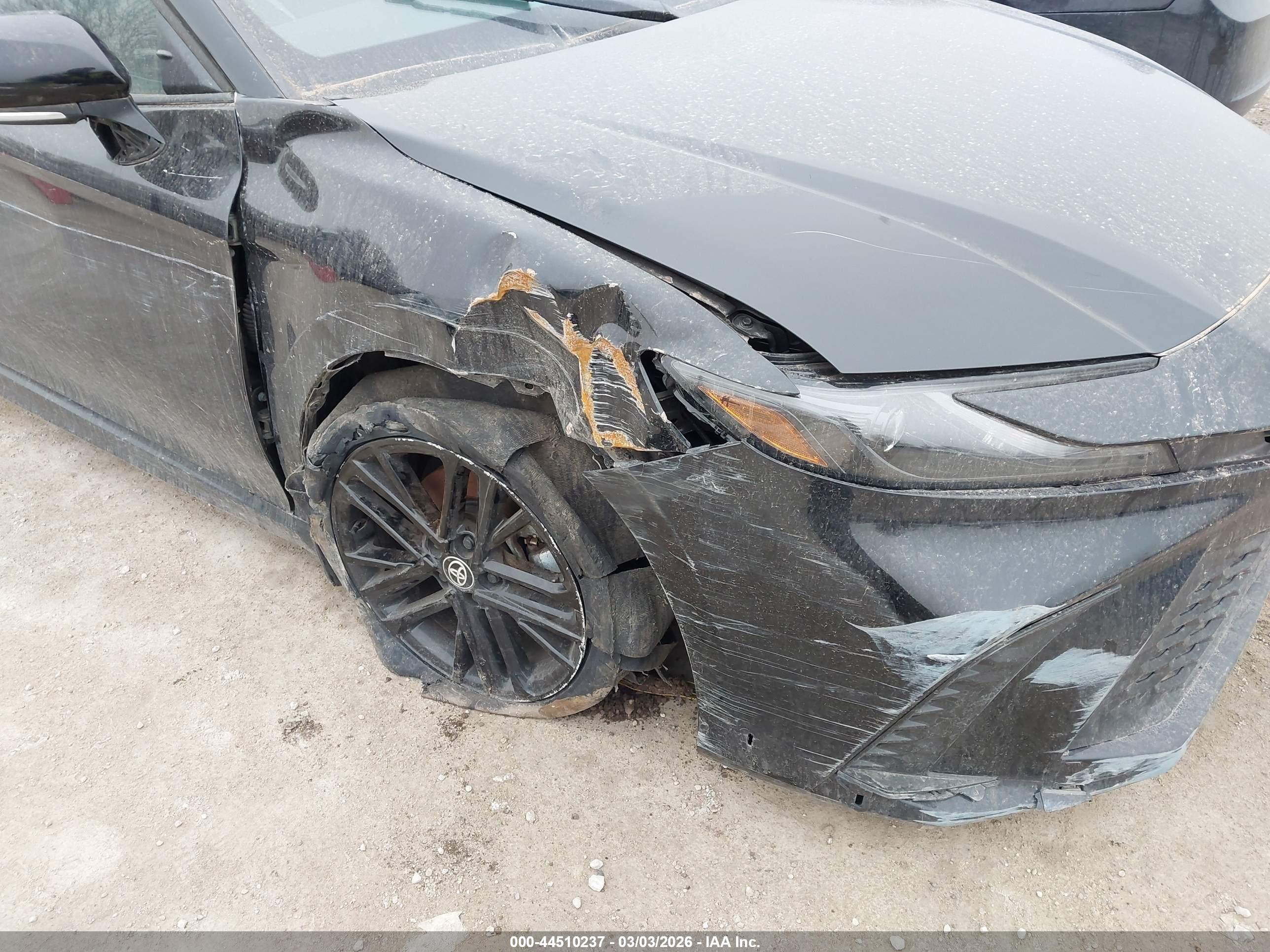TOYOTA CAMRY image 6