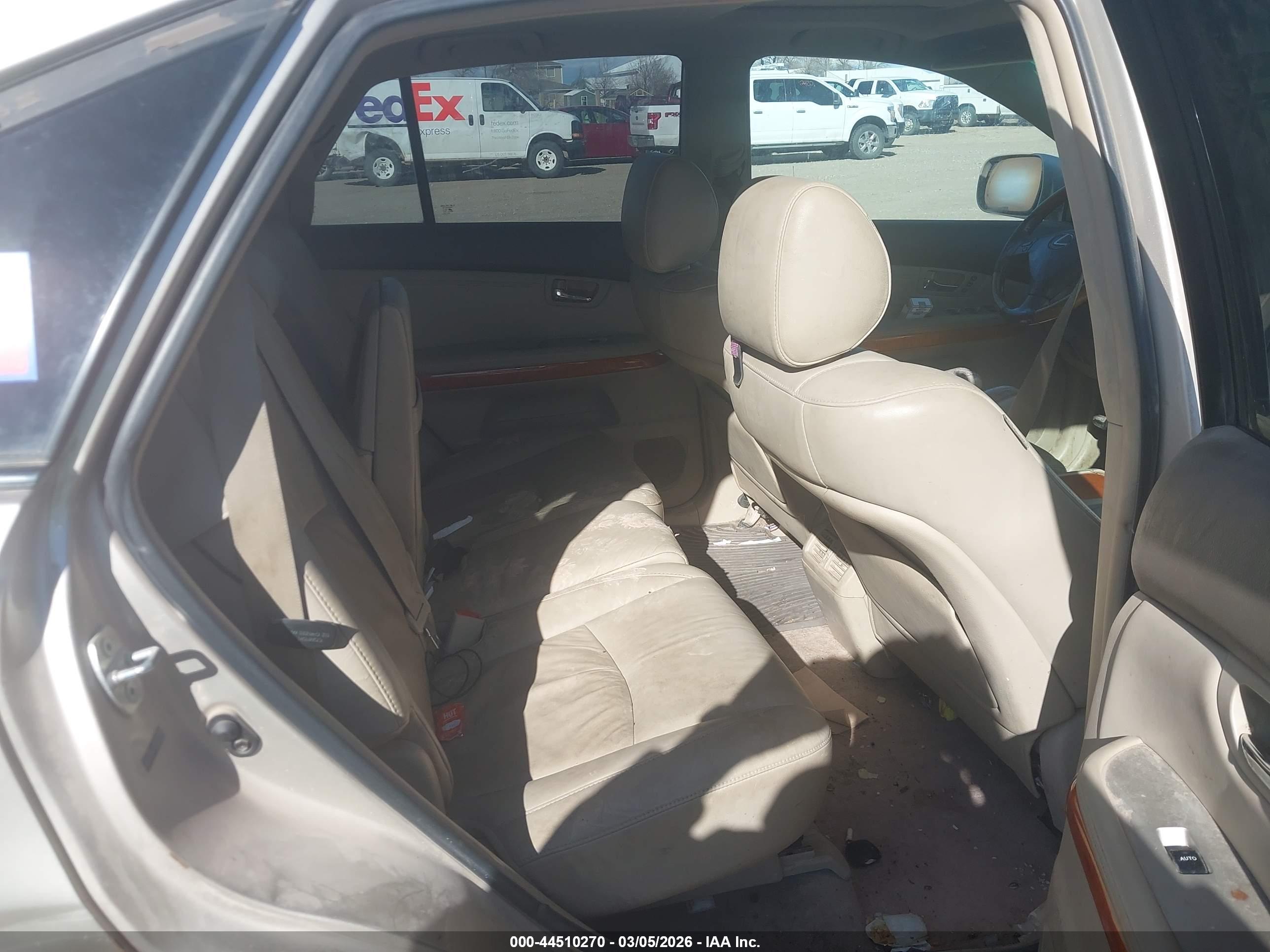 LEXUS RX image 8