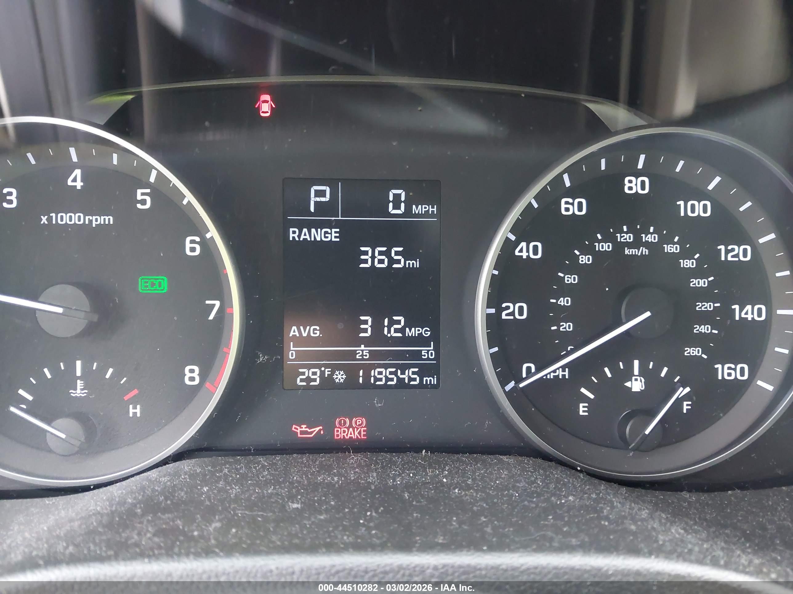 HYUNDAI ELANTRA image 7