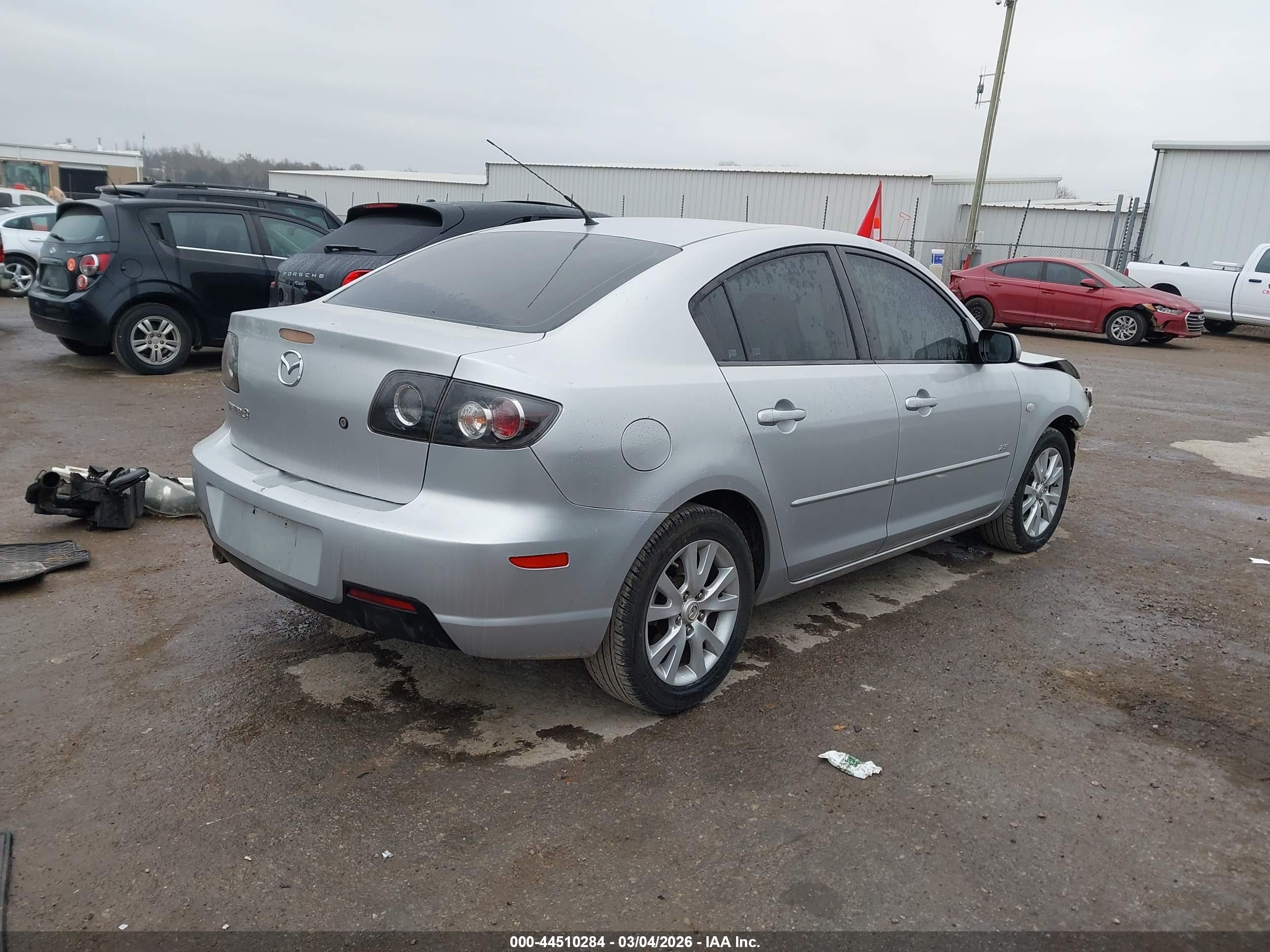 MAZDA MAZDA3 image 4