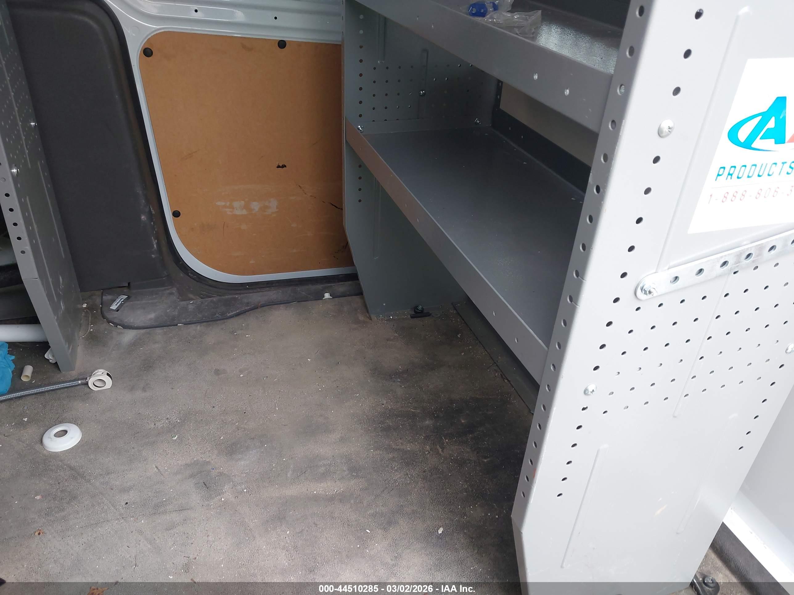 FORD TRANSIT image 8